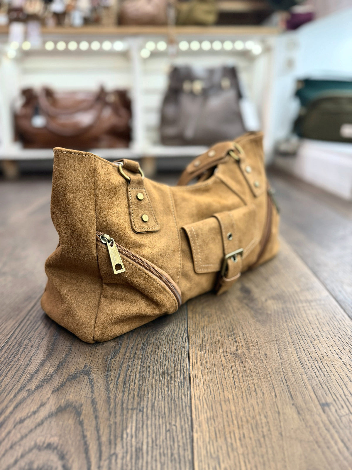Sac à main femme en suédine marron ou noir à poches zippées