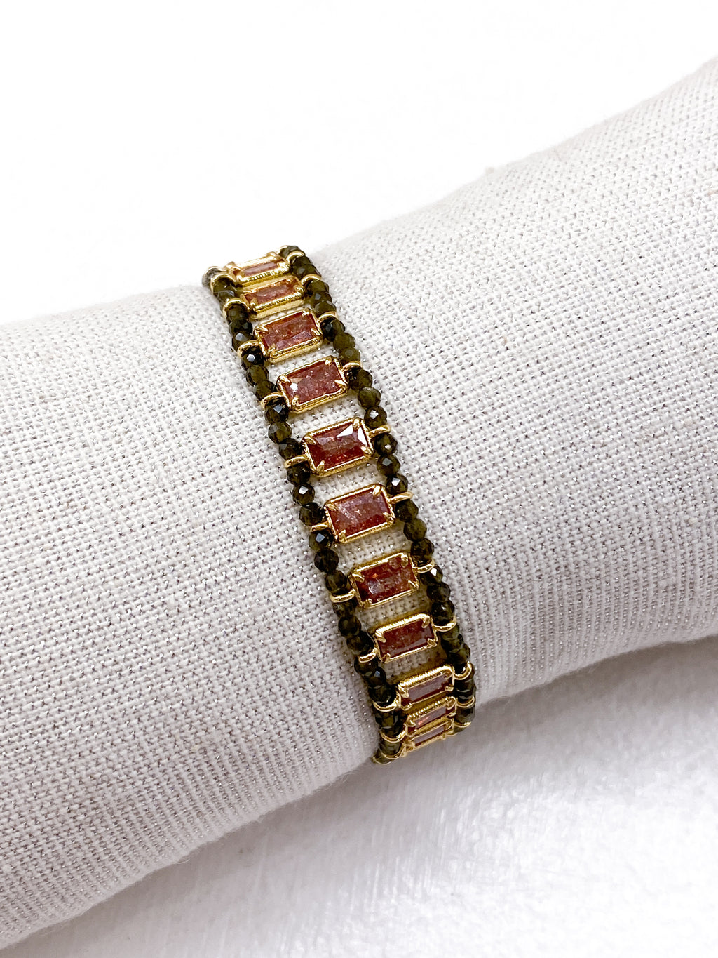 Bracelet en pierres naturelles et zircons facettés
