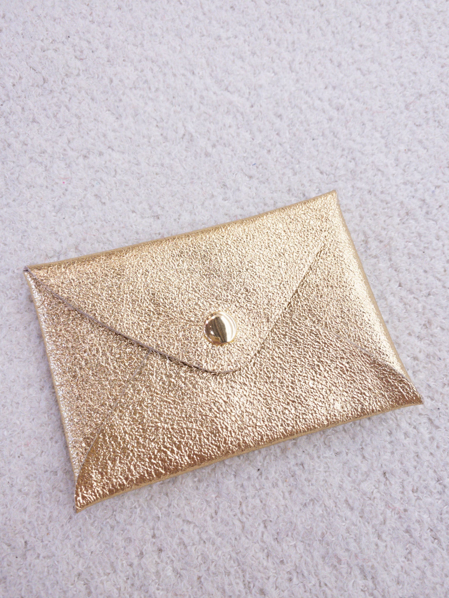 Porte-cartes en cuir de vachette doré