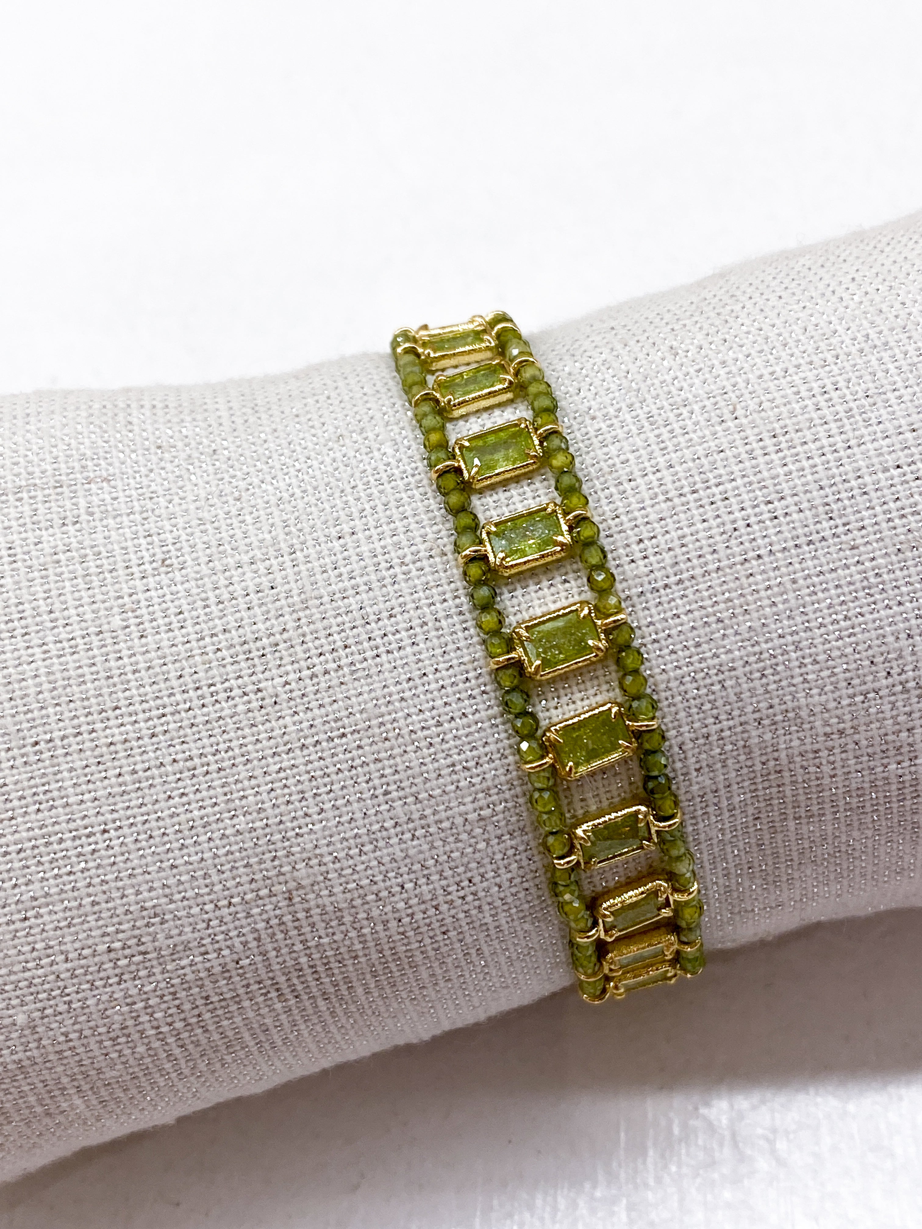 Bracelet en pierres naturelles et zircons facettés