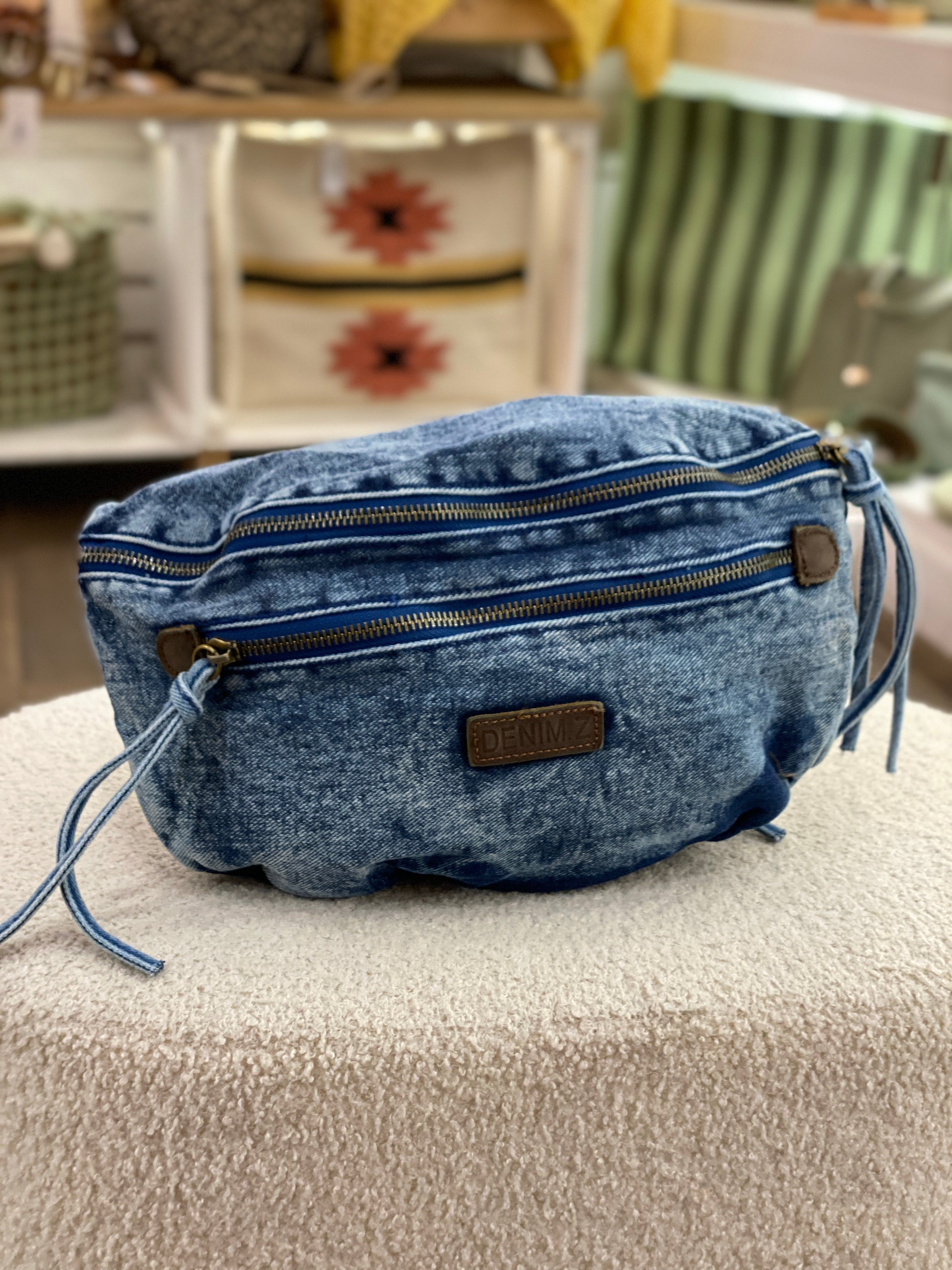 Sac banane bleu en denim