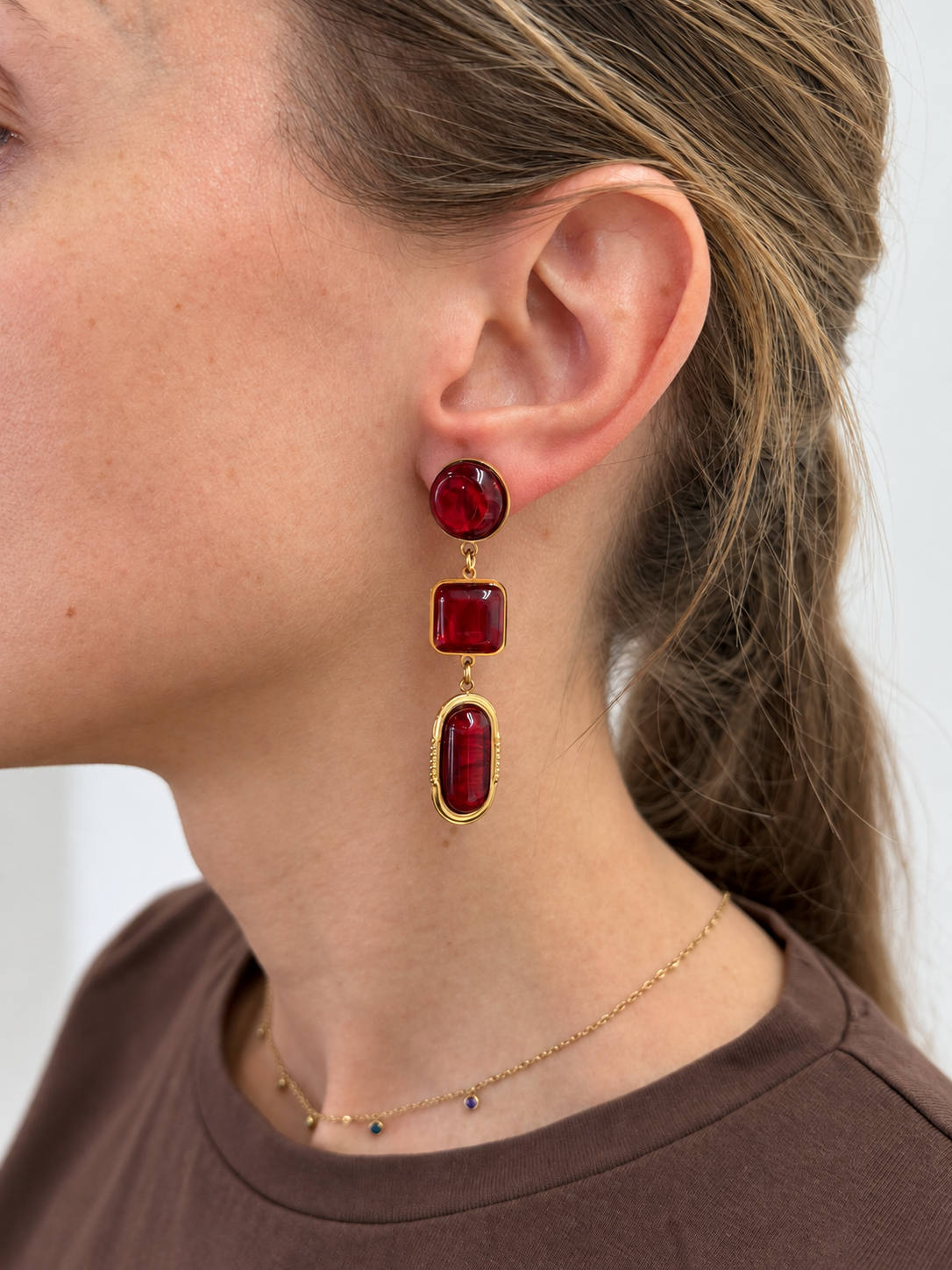 Boucles d’oreilles pendantes rouges à 3 niveaux