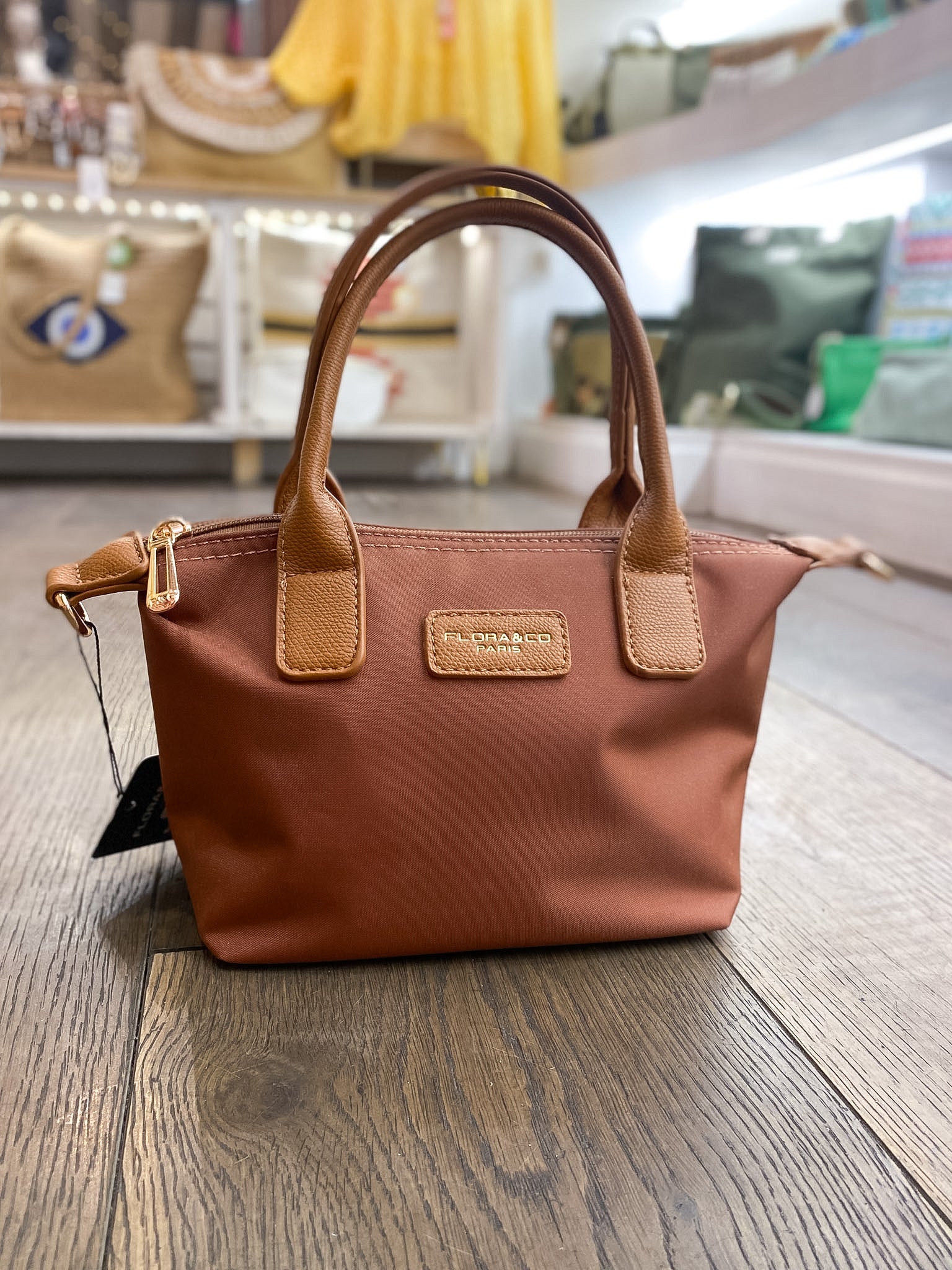 Petit sac à main en nylon imperméable Flora&Co