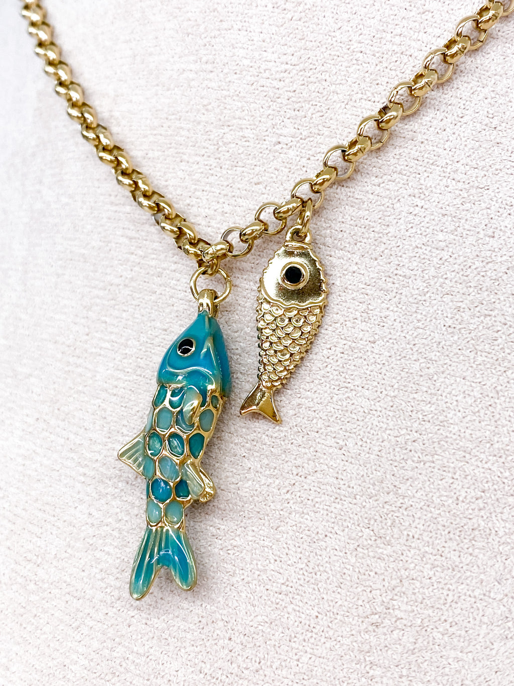 Collier chaîne épaisse avec pendentifs poissons
