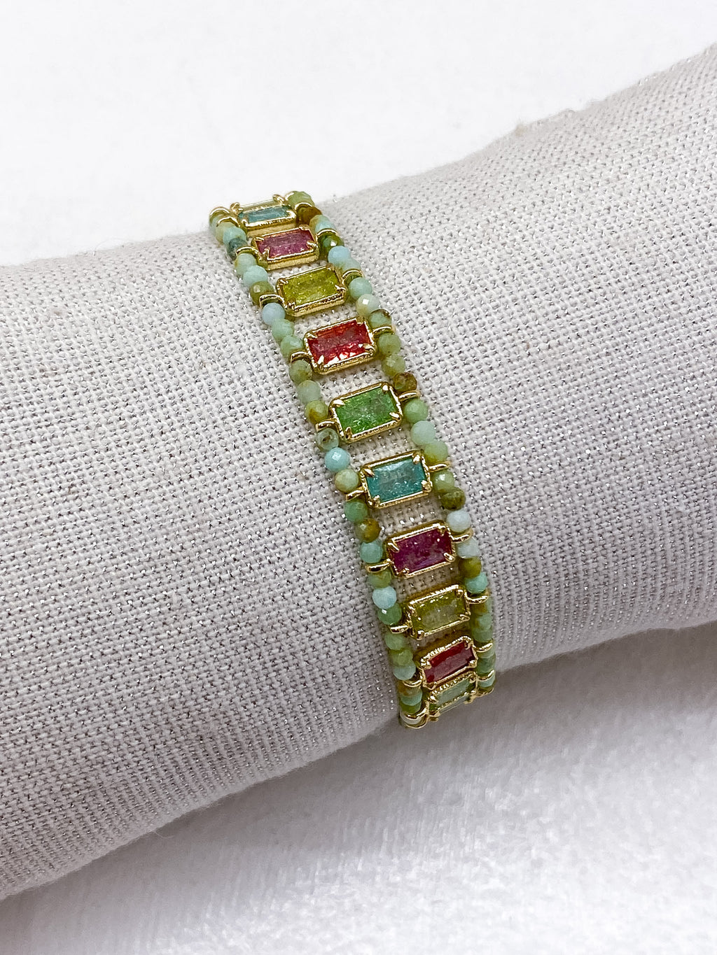 Bracelet en pierres naturelles et zircons facettés