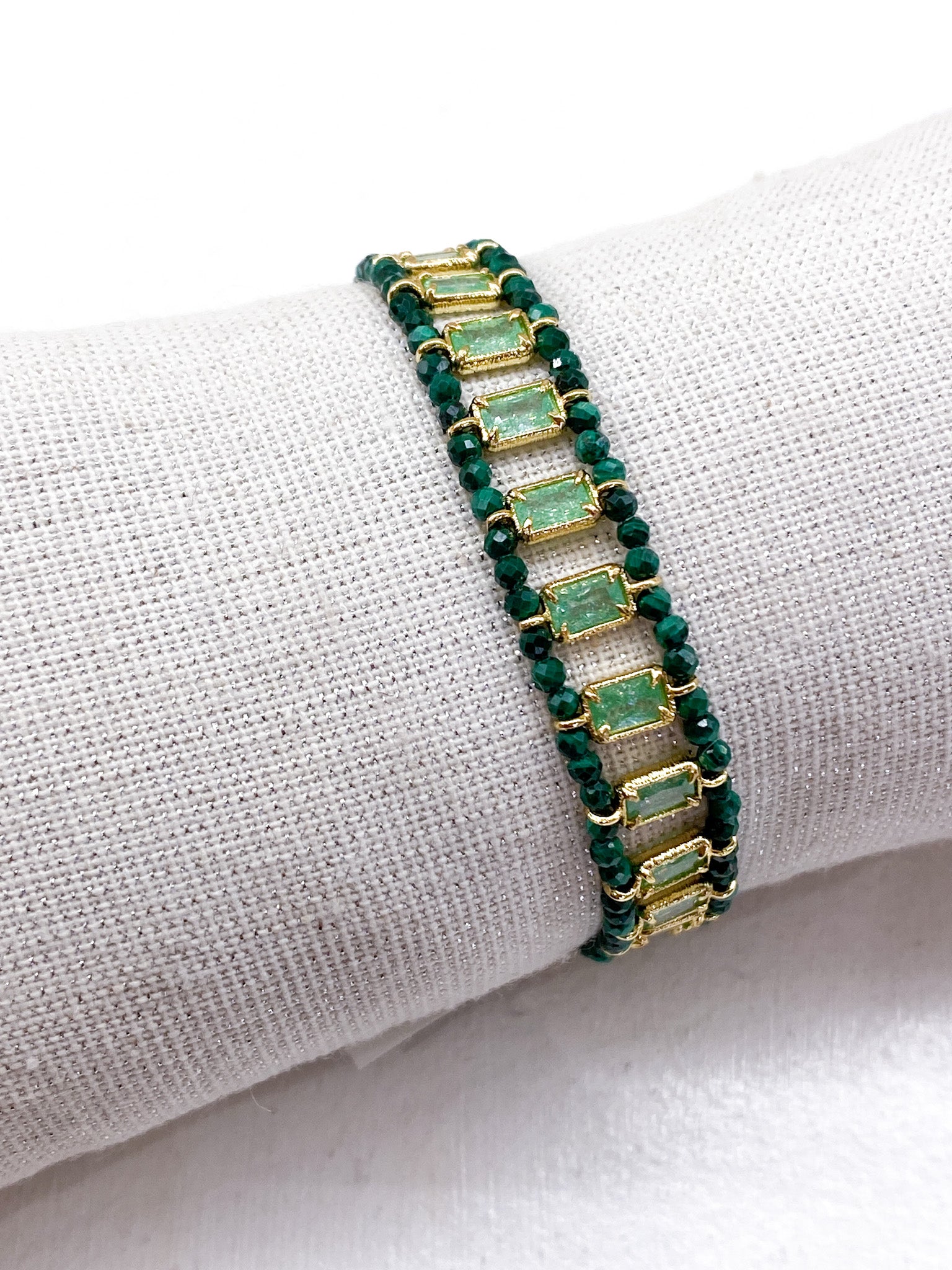 Bracelet en pierres naturelles et zircons facettés