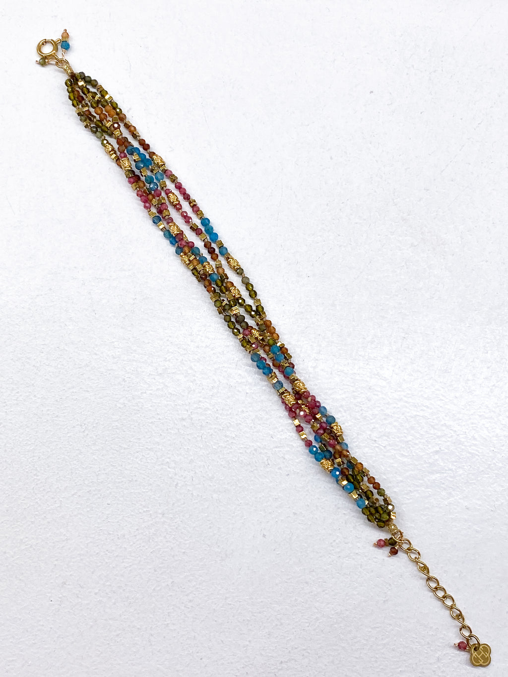 Bracelet multirangs en pierres naturelles facettées