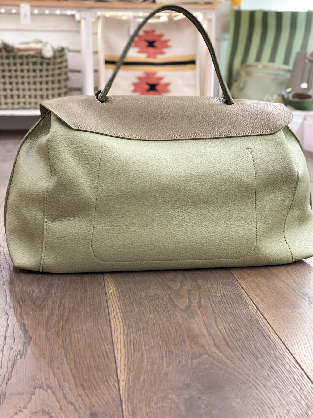 Grand sac à main vert en similicuir avec bandoulière amovible