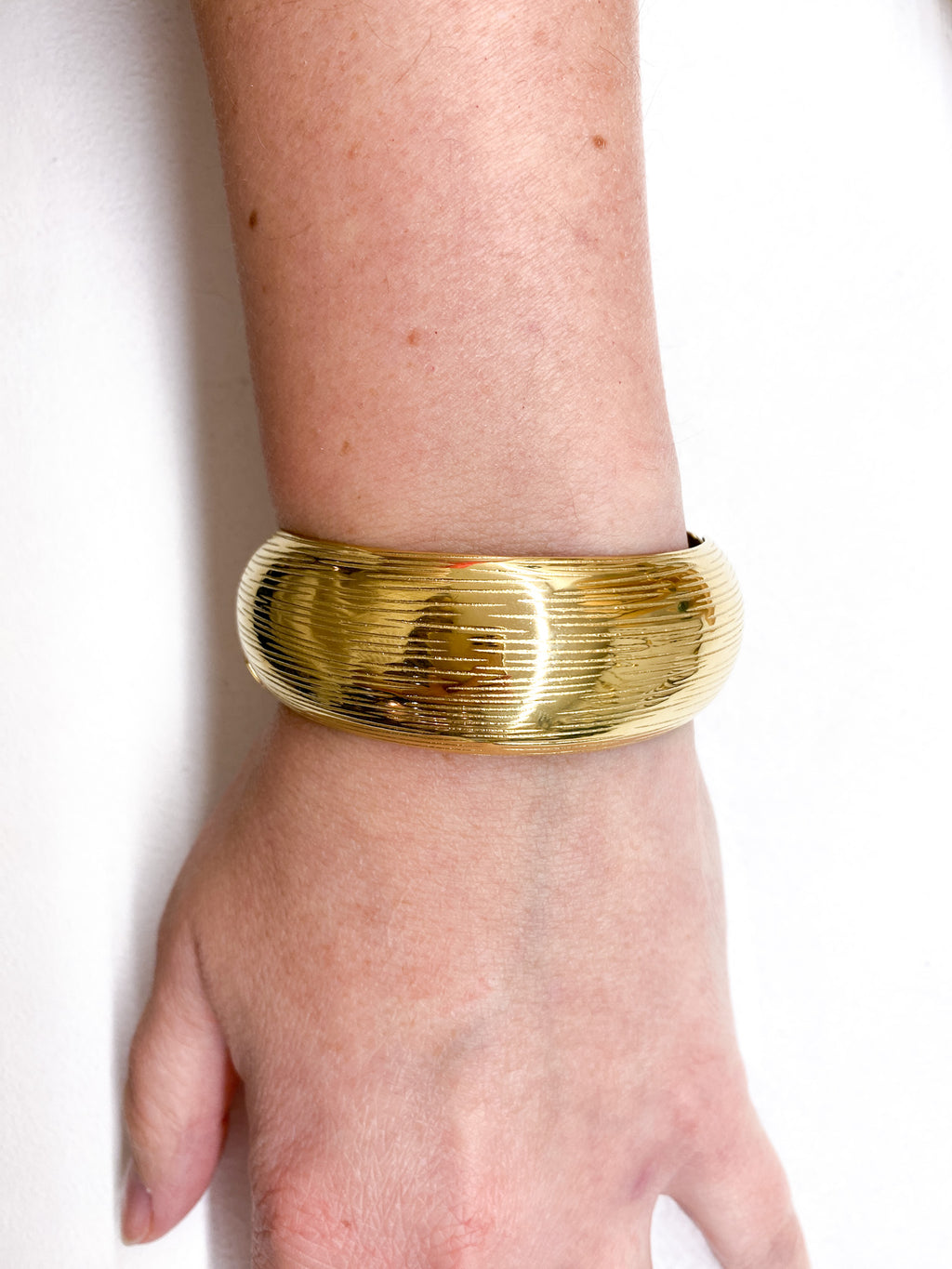 Bracelet jonc large femme en acier inoxydable strié