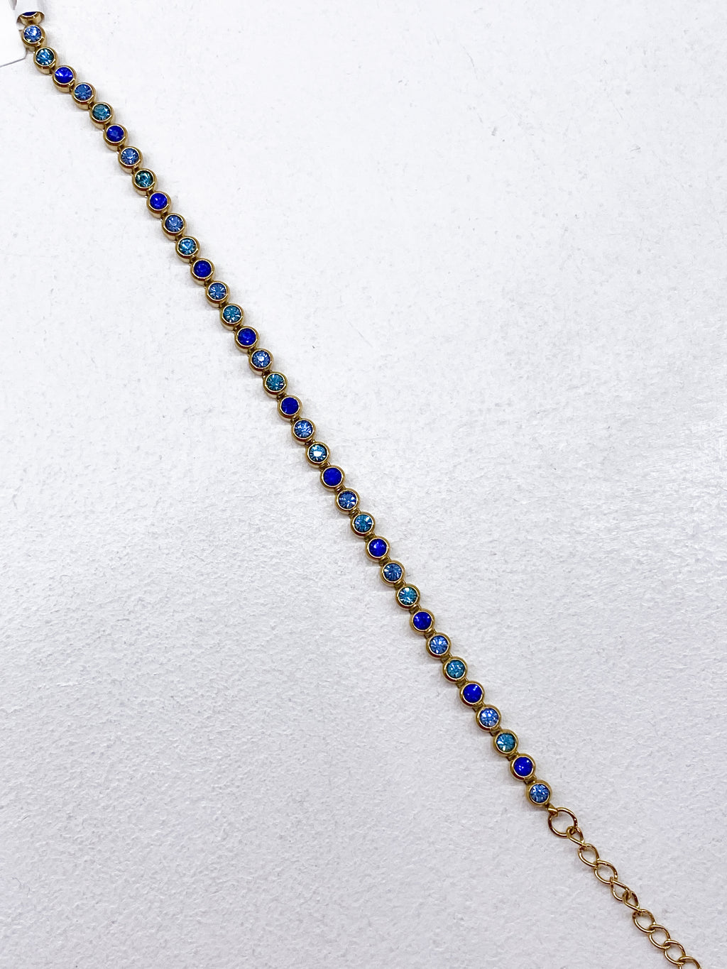 Bracelet fin doré en acier inoxydable à strass ronds