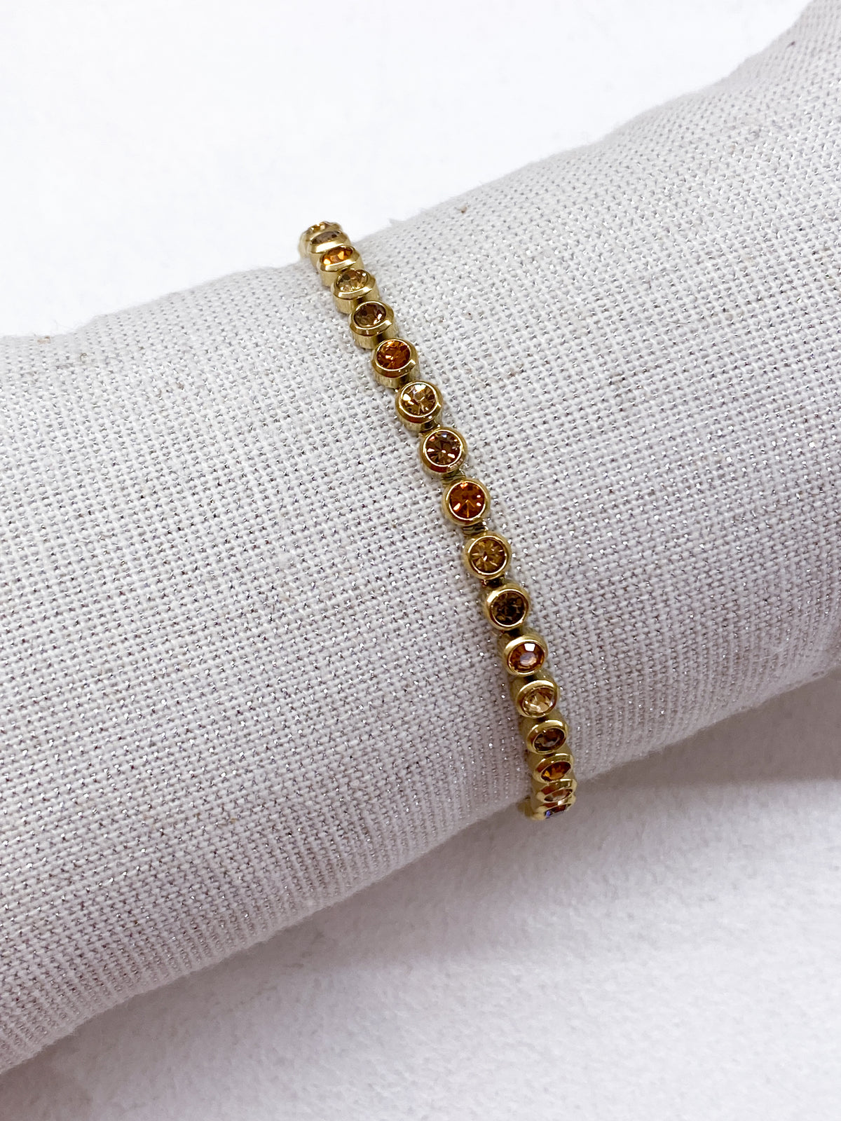 Bracelet fin doré en acier inoxydable à strass ronds