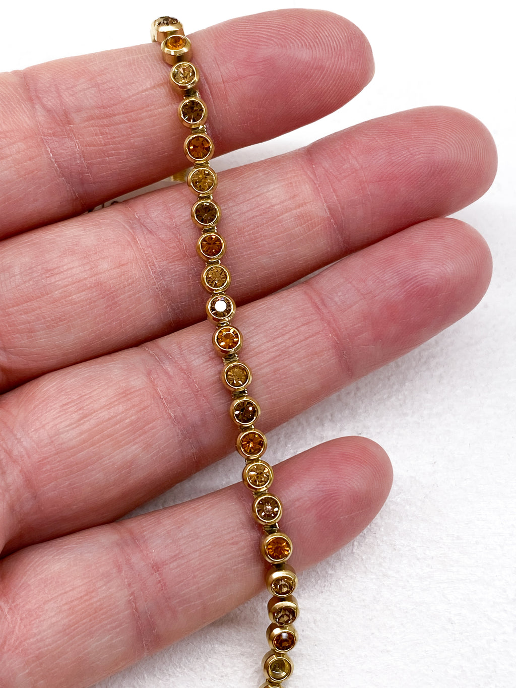 Bracelet fin doré en acier inoxydable à strass ronds