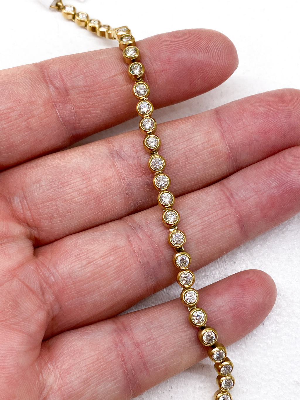 Bracelet fin doré en acier inoxydable à strass ronds