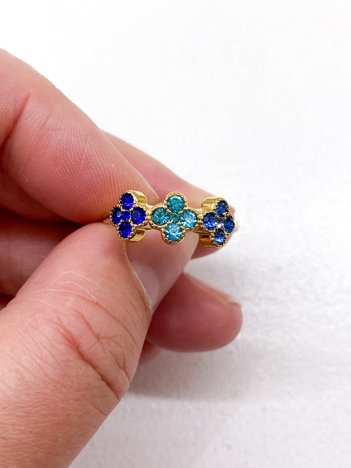 Bague femme dorée en acier inoxydable avec trois trèfles