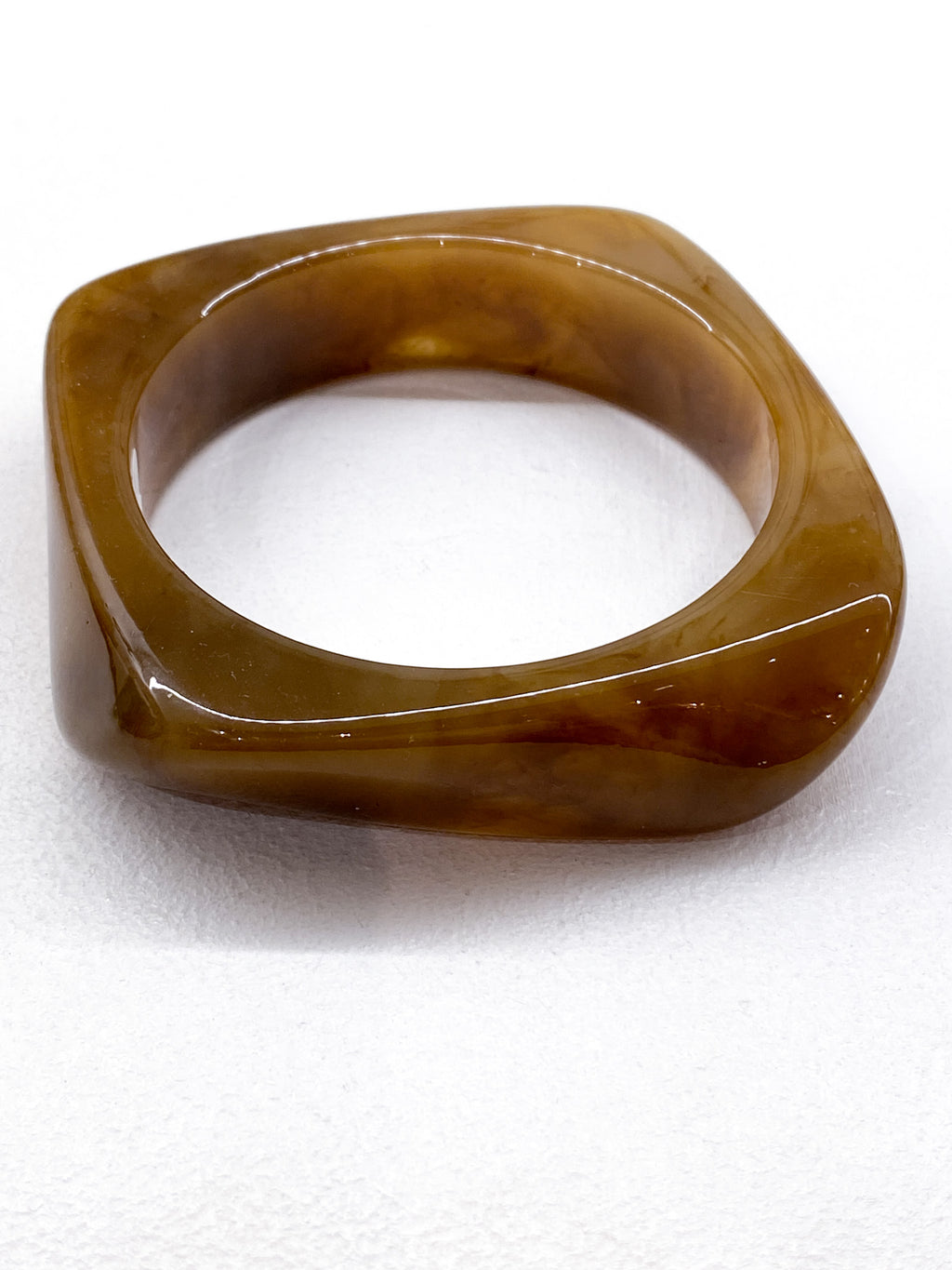 Bracelet jonc forme irrégulière en acétate coloré