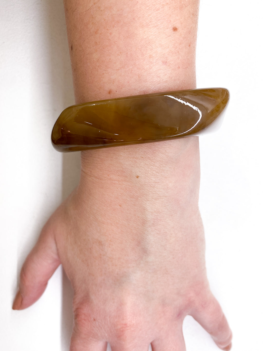 Bracelet jonc forme irrégulière en acétate coloré