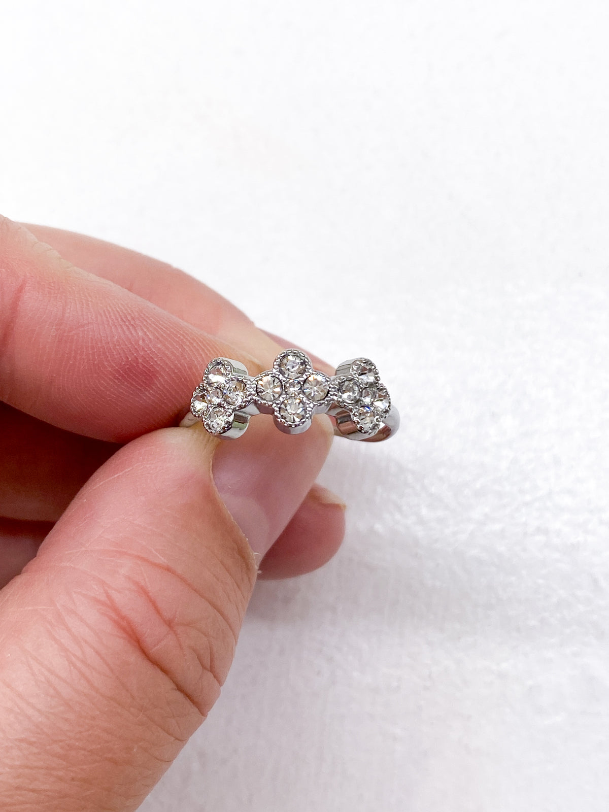 Bague femme dorée en acier inoxydable avec trois trèfles