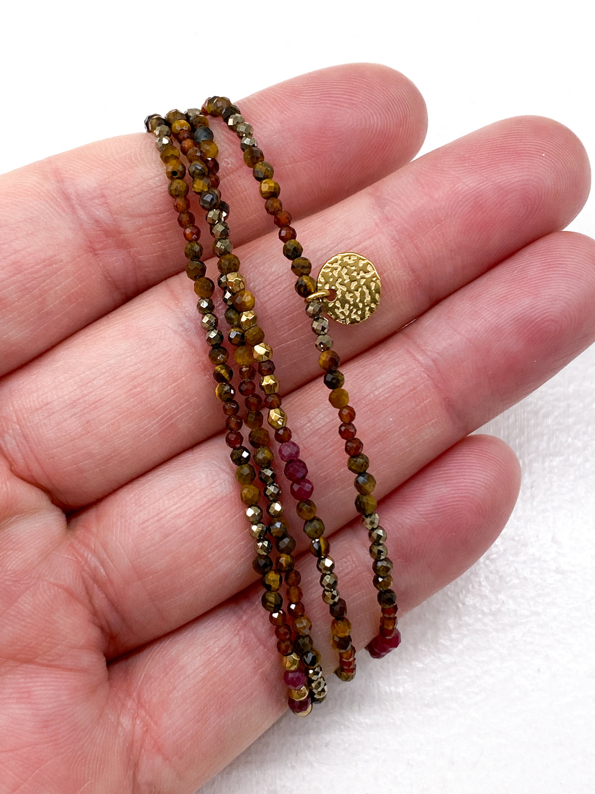 Bracelet multi-tour avec médaillon en acier inoxydable