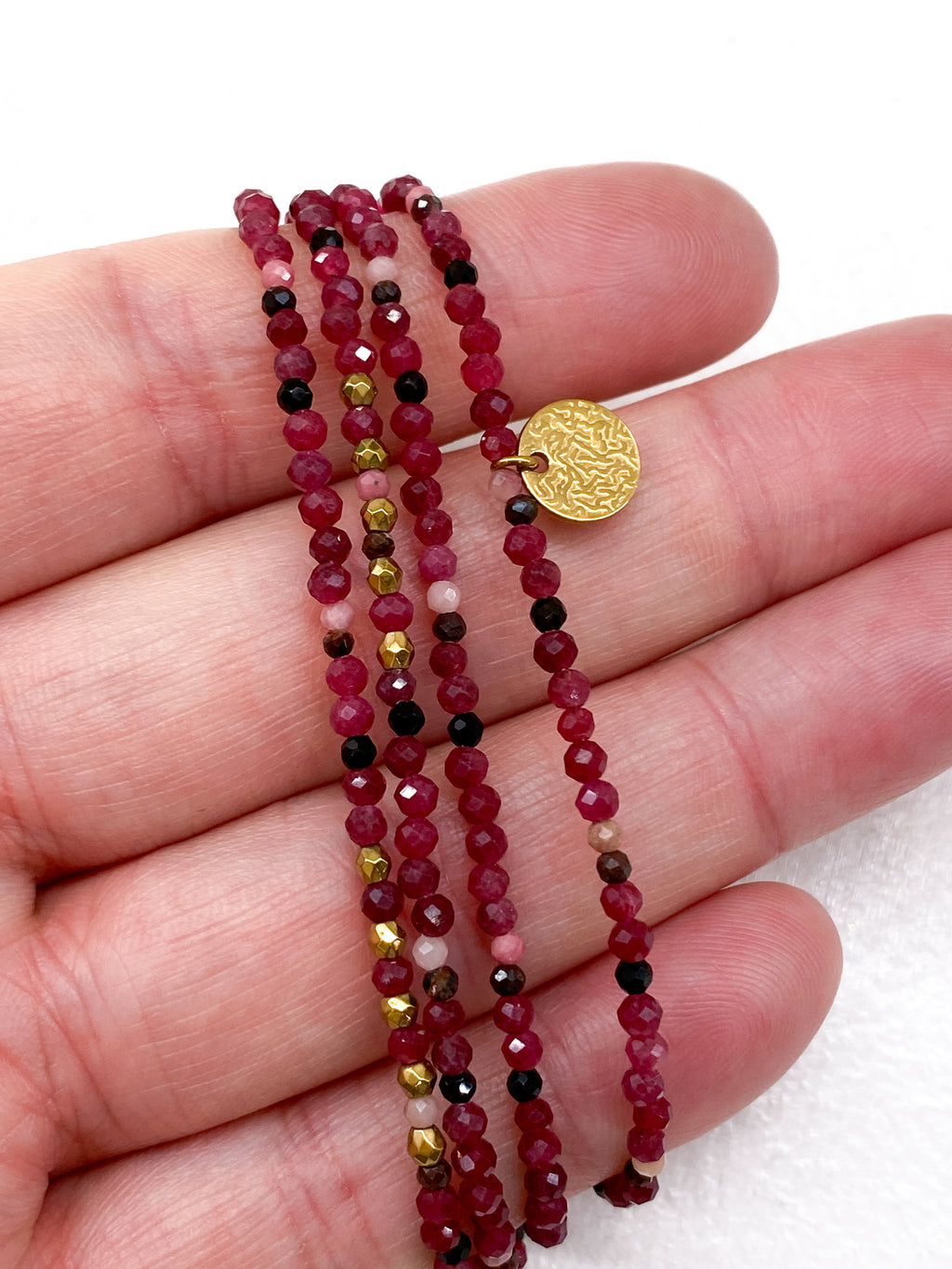 Bracelet multi-tour avec médaillon en acier inoxydable
