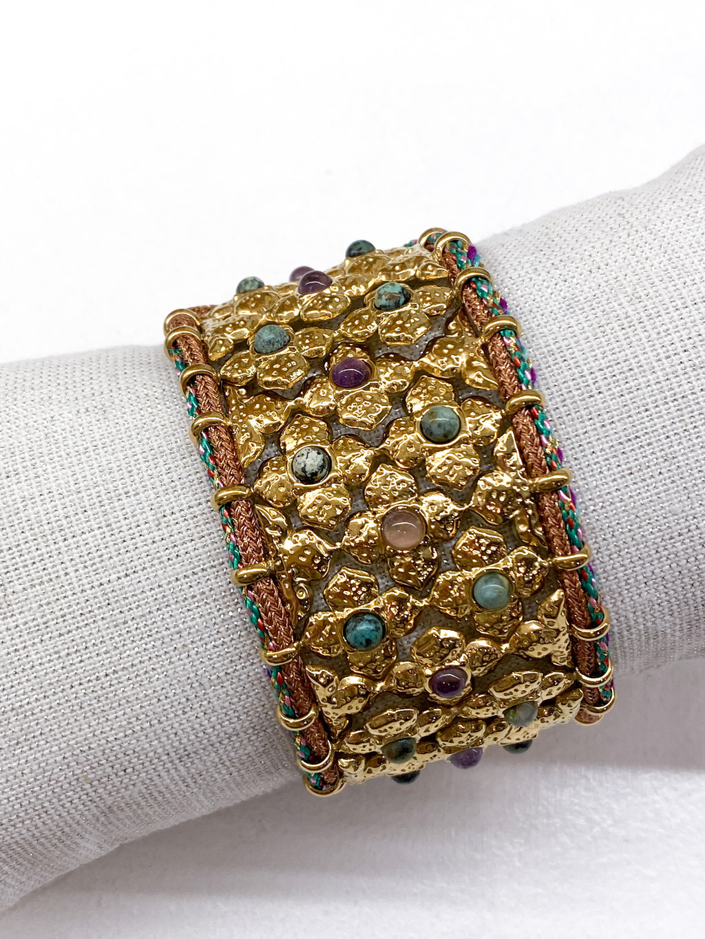 Bracelet manchette femme en pierres naturelles et cordon tressé