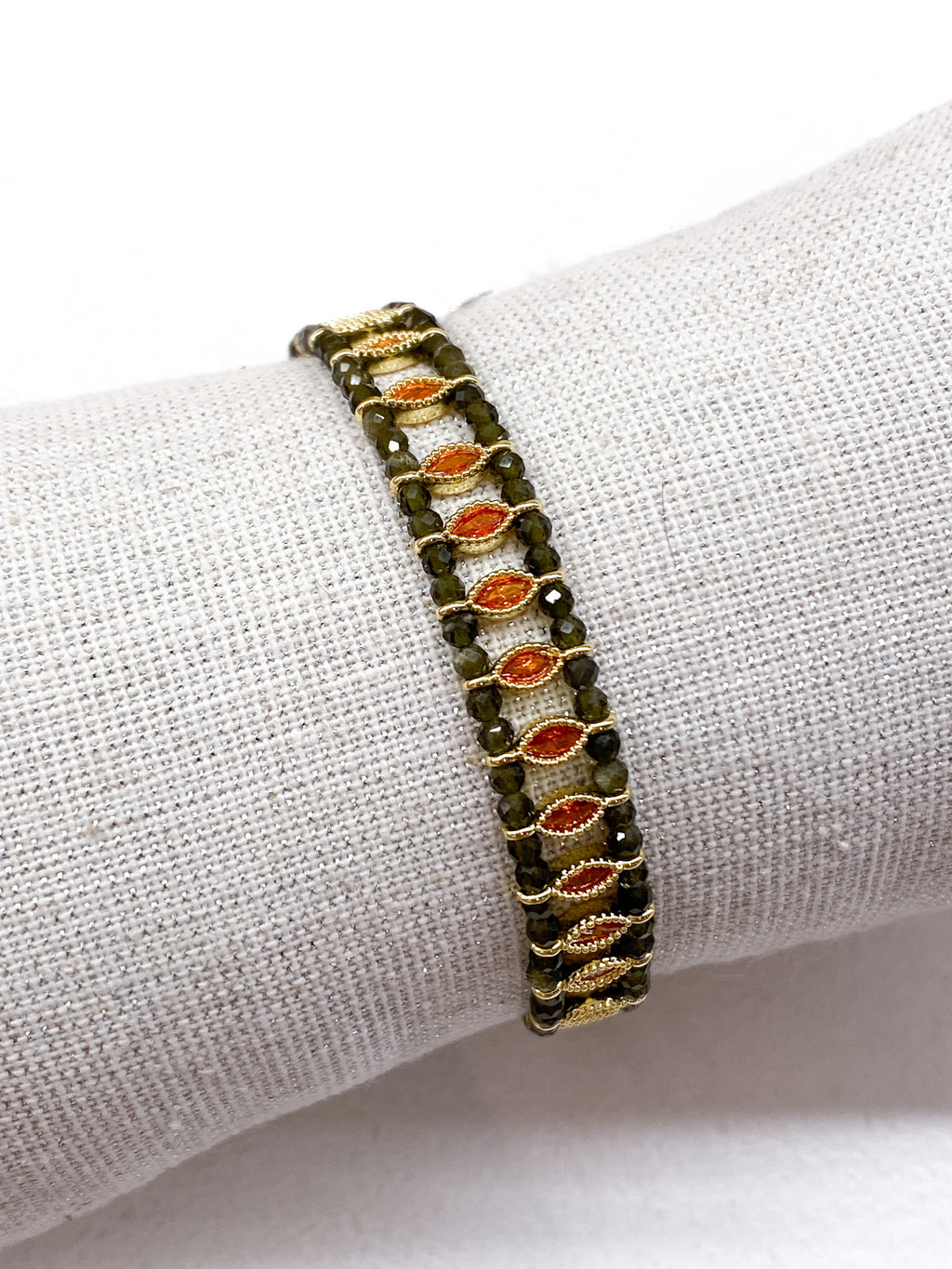 Bracelet femme à nœud coulissant avec pierres naturelles colorées