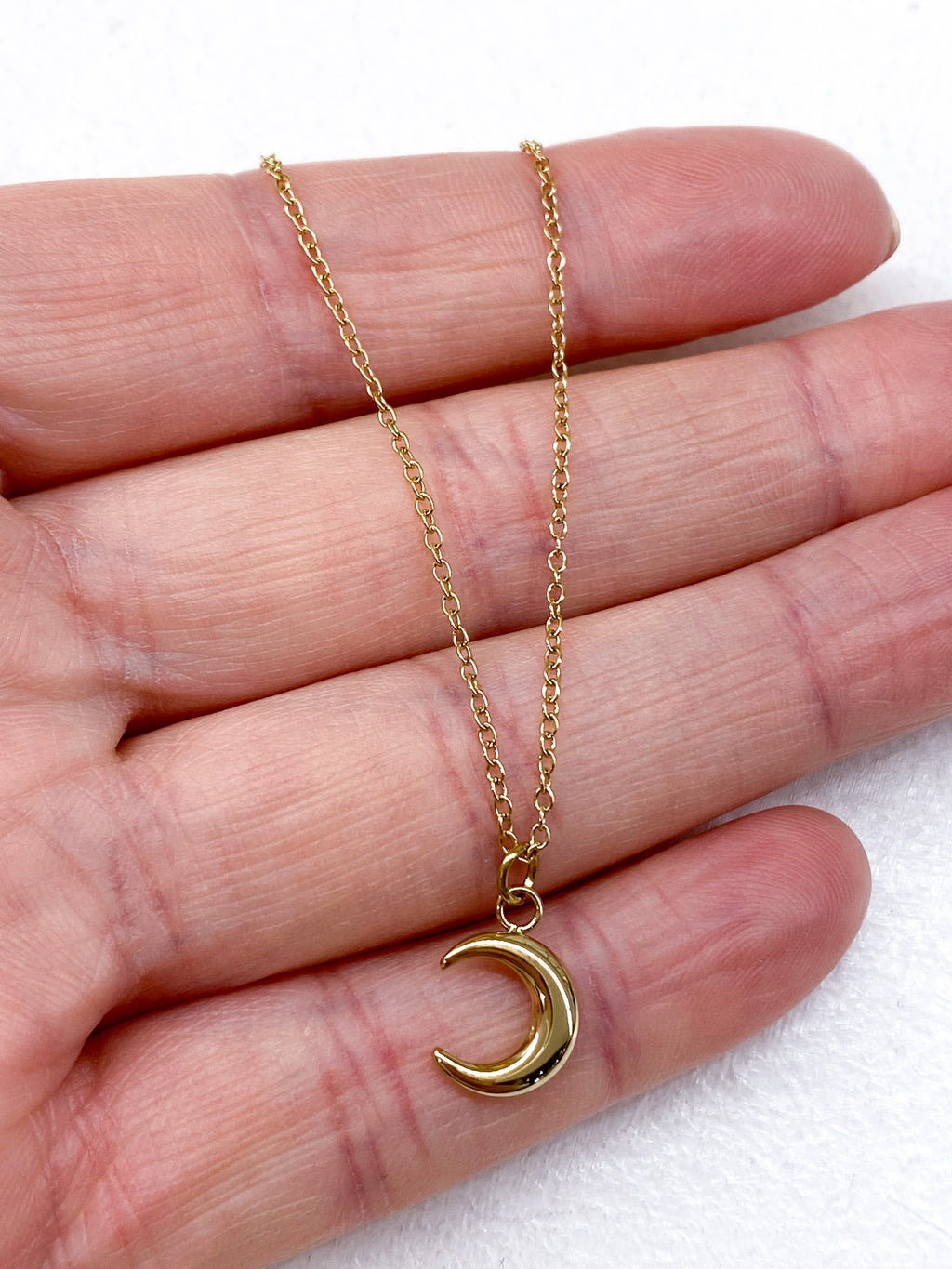 Collier fin femme en acier inoxydable à demi-lune