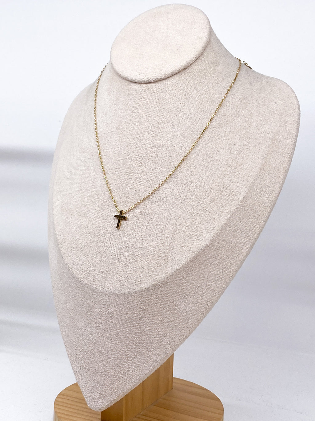 Collier fin en acier inoxydable à croix lisse