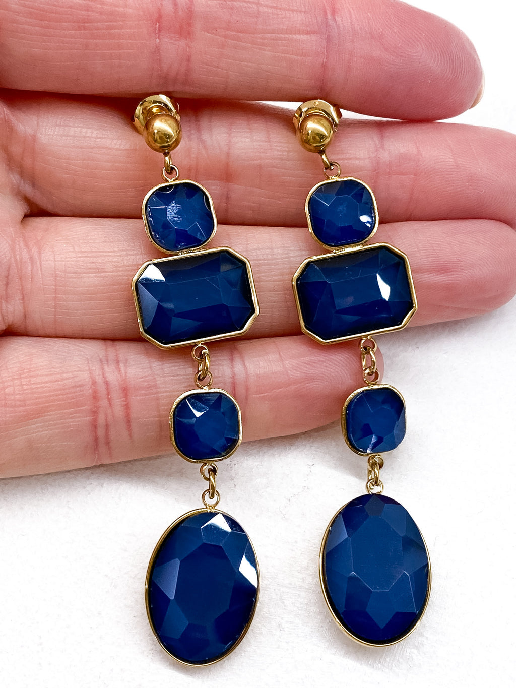 Boucles d’oreilles longues en pâte de verre colorée