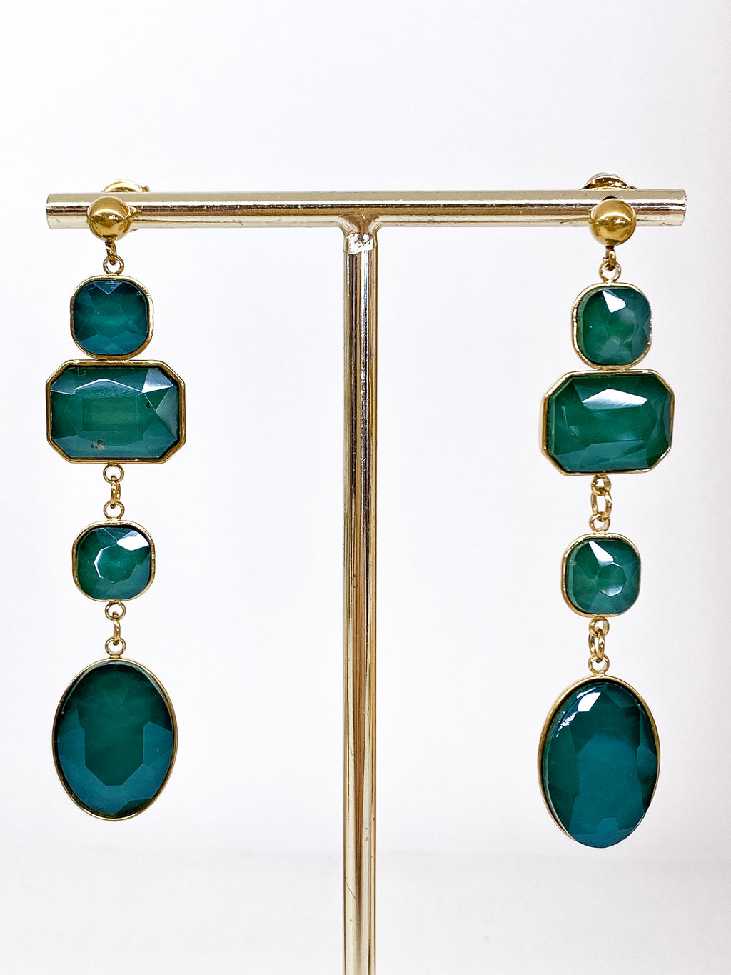 Boucles d’oreilles longues en pâte de verre colorée