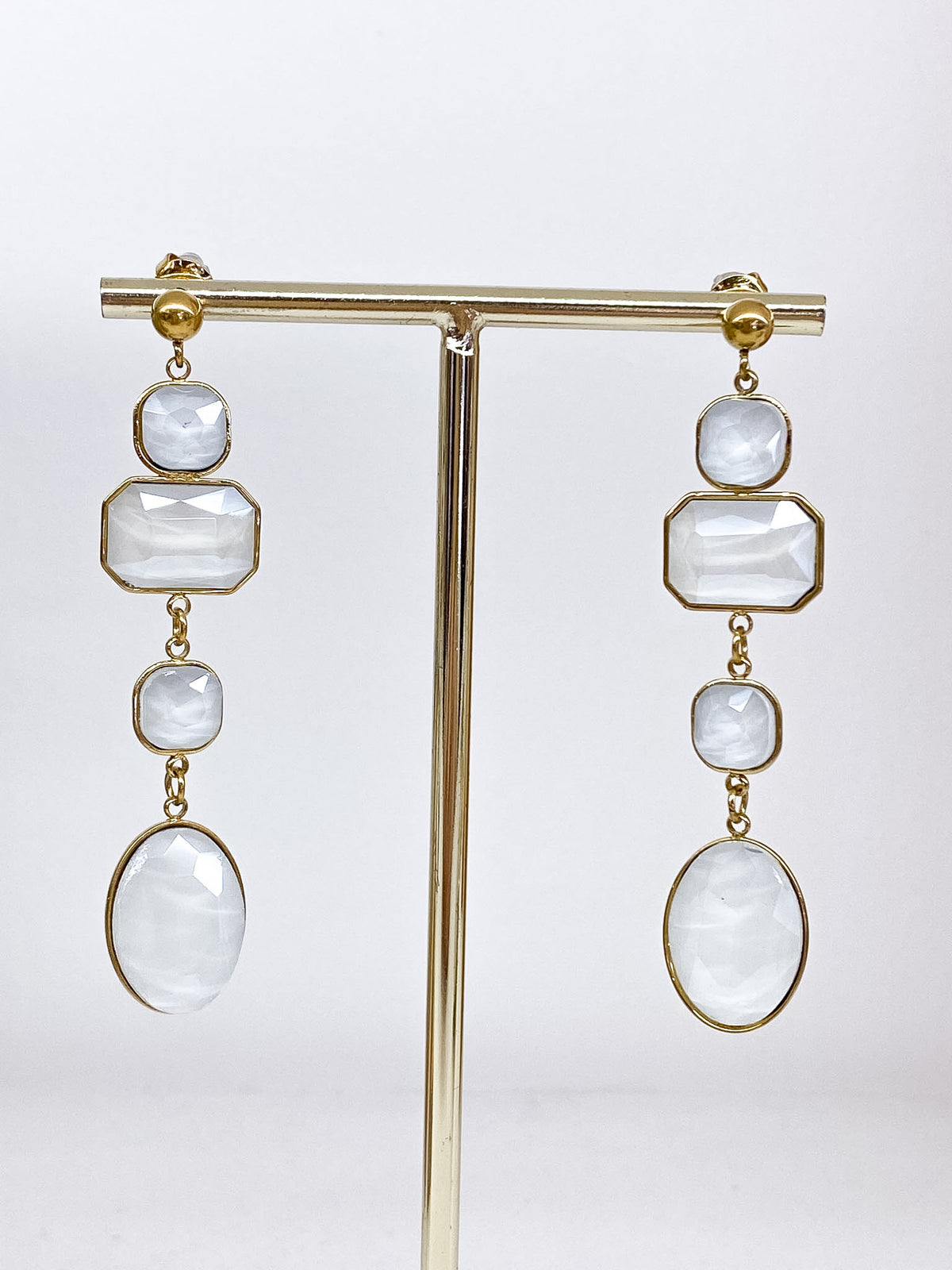 Boucles d’oreilles longues en pâte de verre colorée