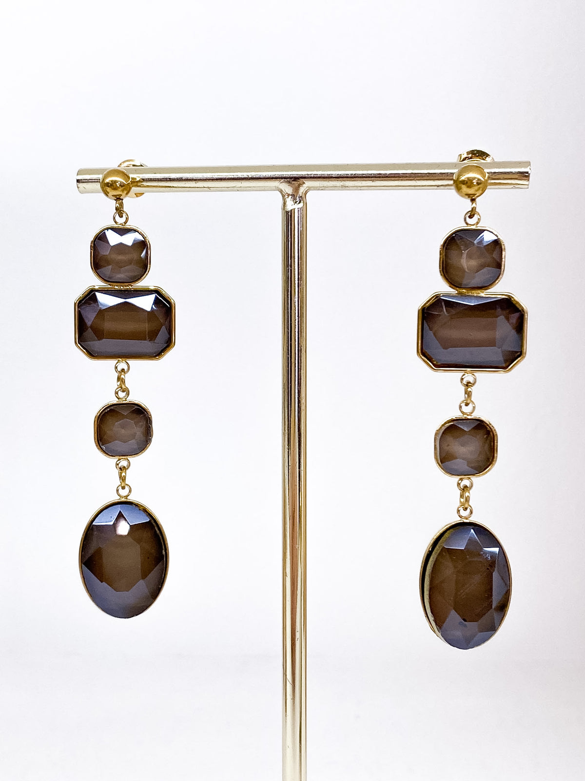 Boucles d’oreilles longues en pâte de verre colorée
