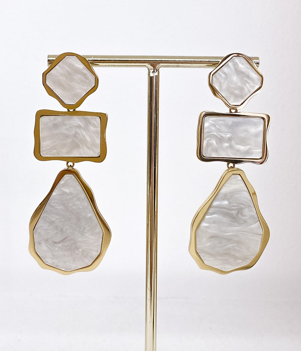 Boucles d’oreilles longues géométriques en acétate nacré