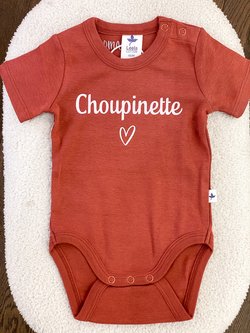 Body bébé personnalisé terracotta – manches courtes