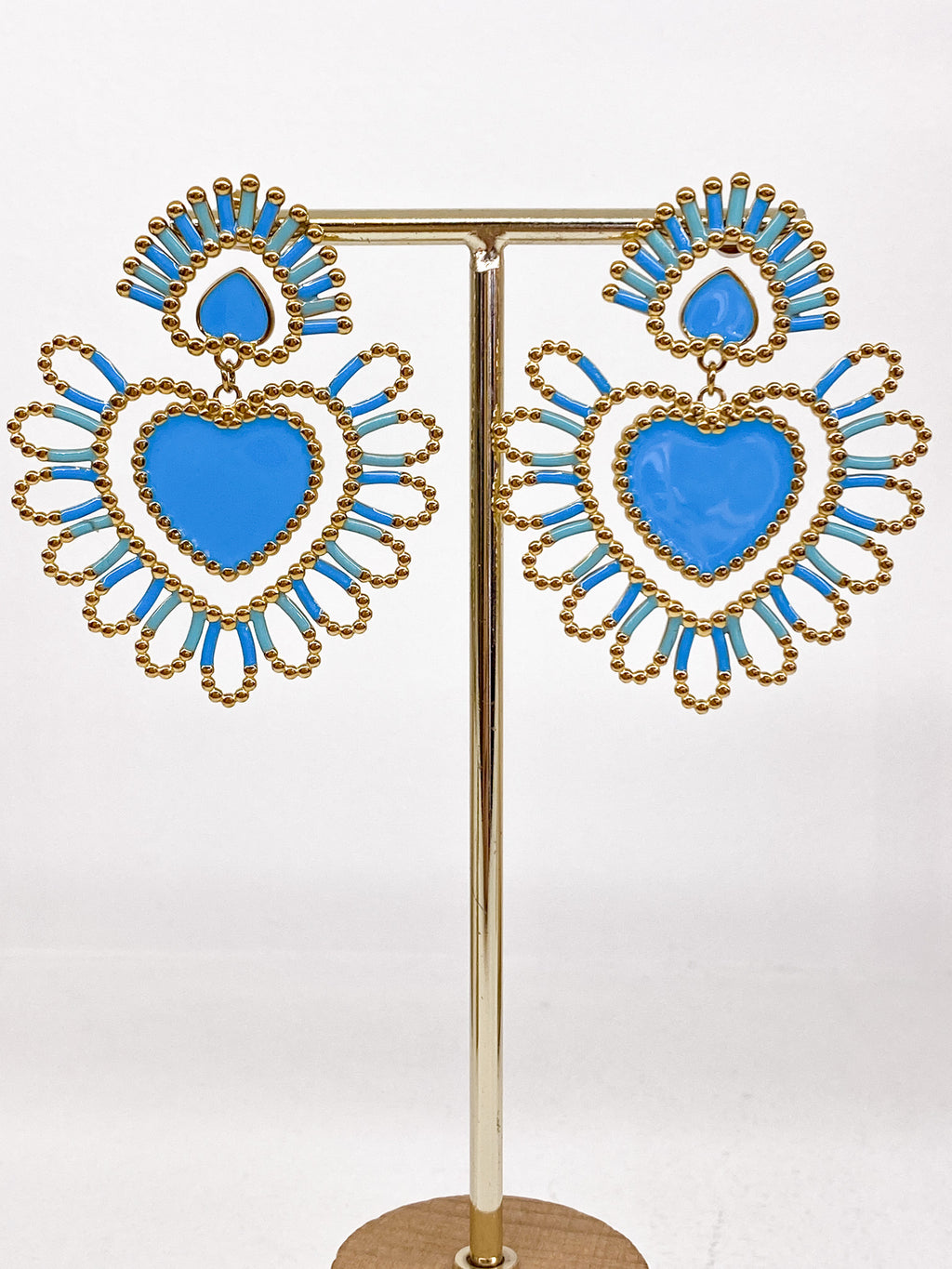 Boucles d’oreilles dorées cœur ajouré émaillé