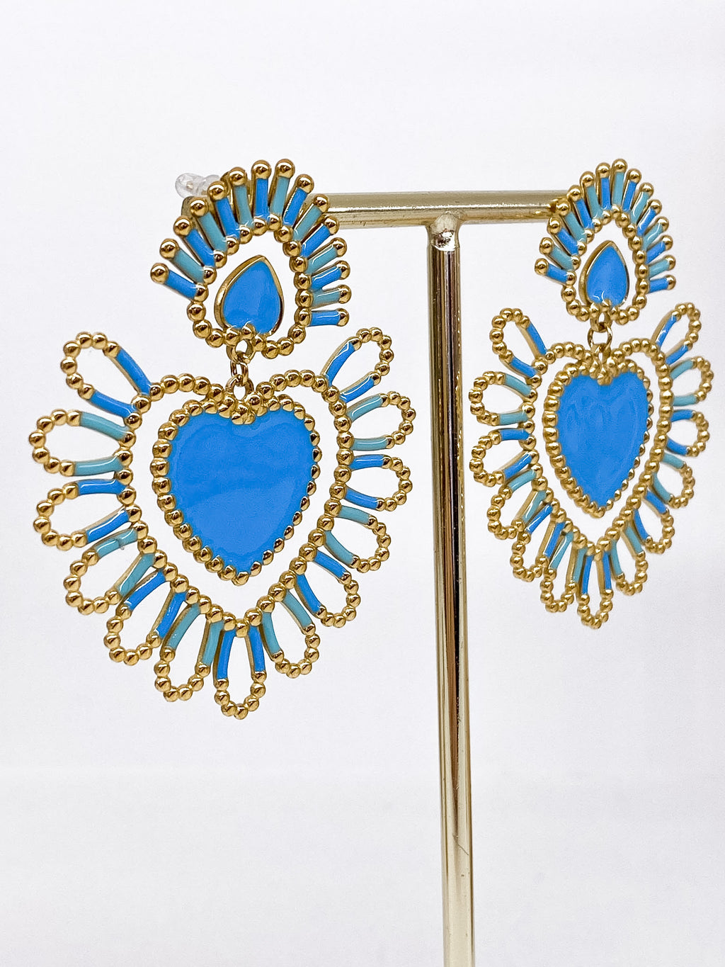 Boucles d’oreilles dorées cœur ajouré émaillé