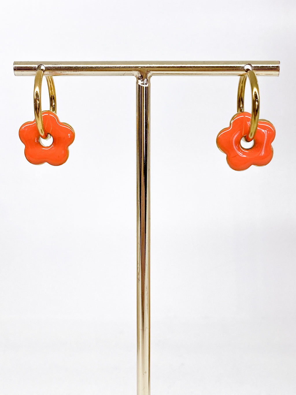 Créoles dorées avec pendentif fleur émaillée