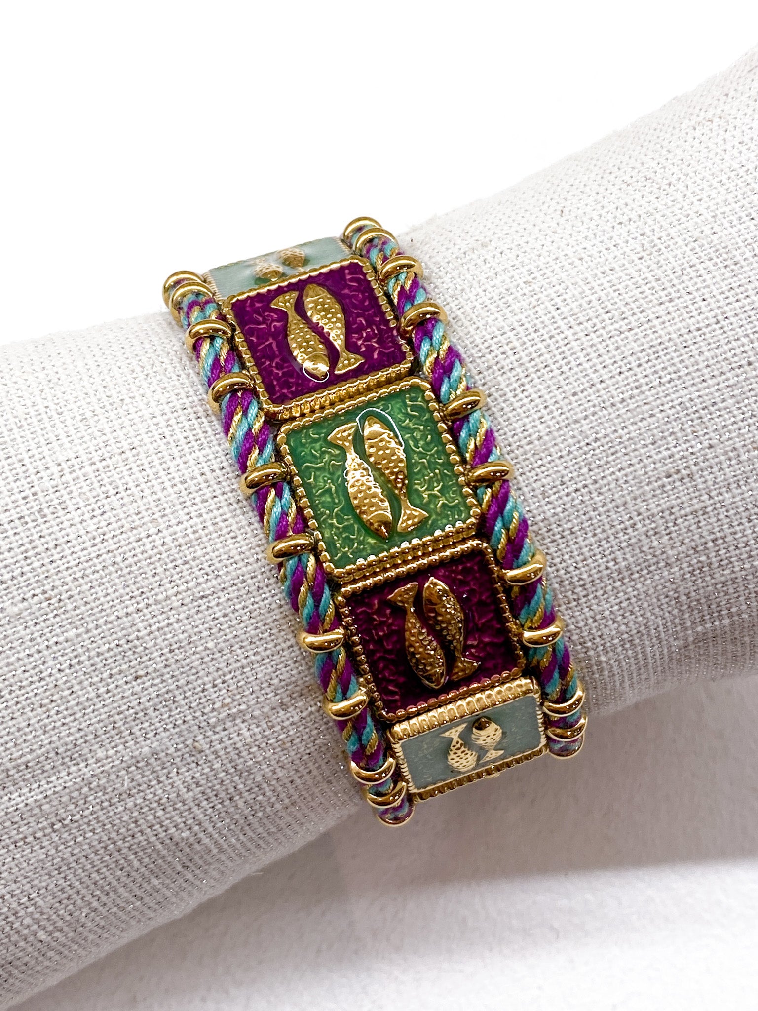 Bracelet manchette femme émail et motifs poissons