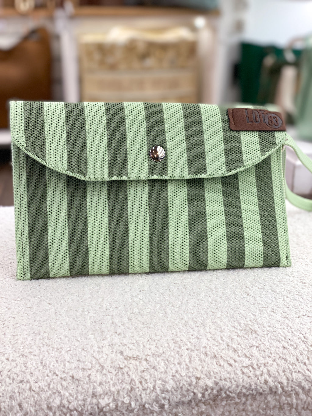 Portefeuille femme rectangulaire rayé en tissu tressé
