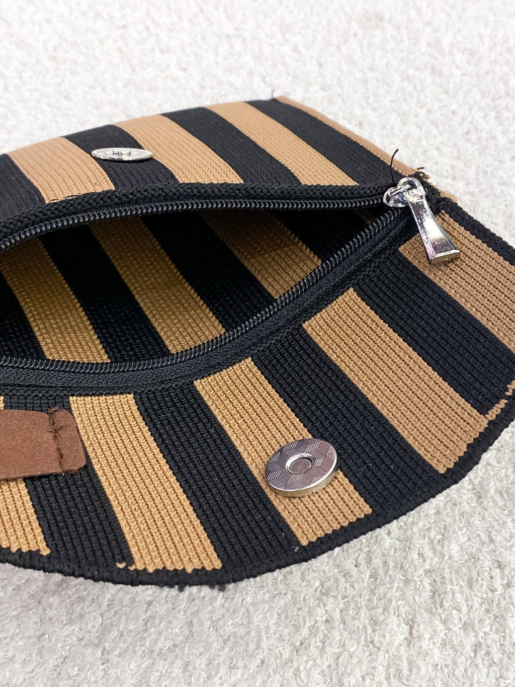 Porte-monnaie carré femme rayé compact