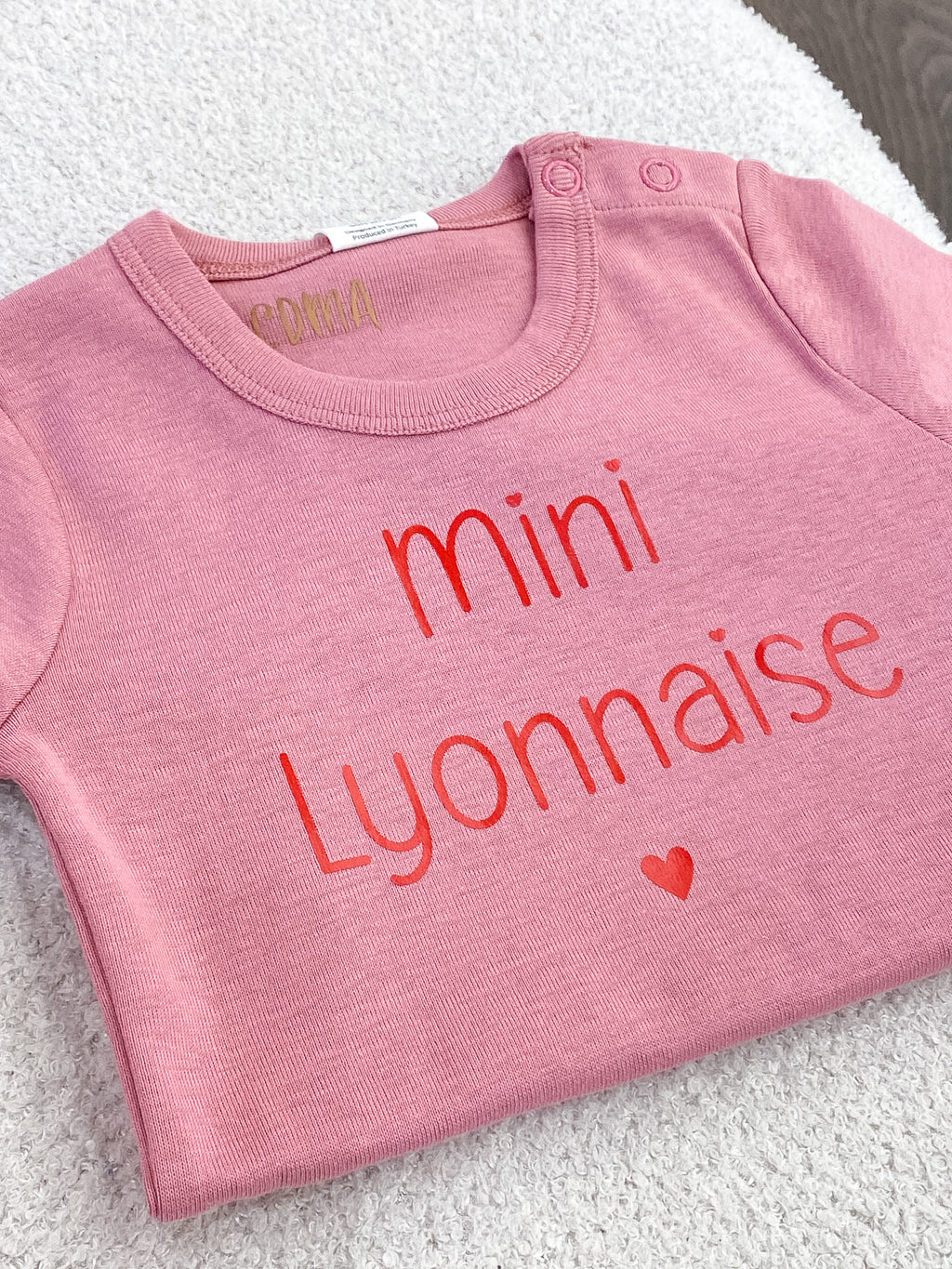 Body bébé personnalisé rose – manches courtes