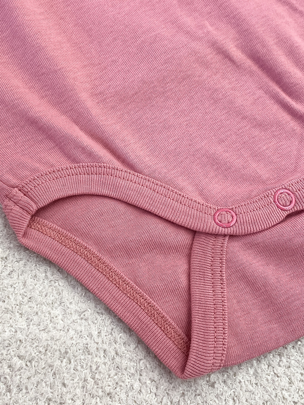 Body bébé personnalisé rose – manches courtes