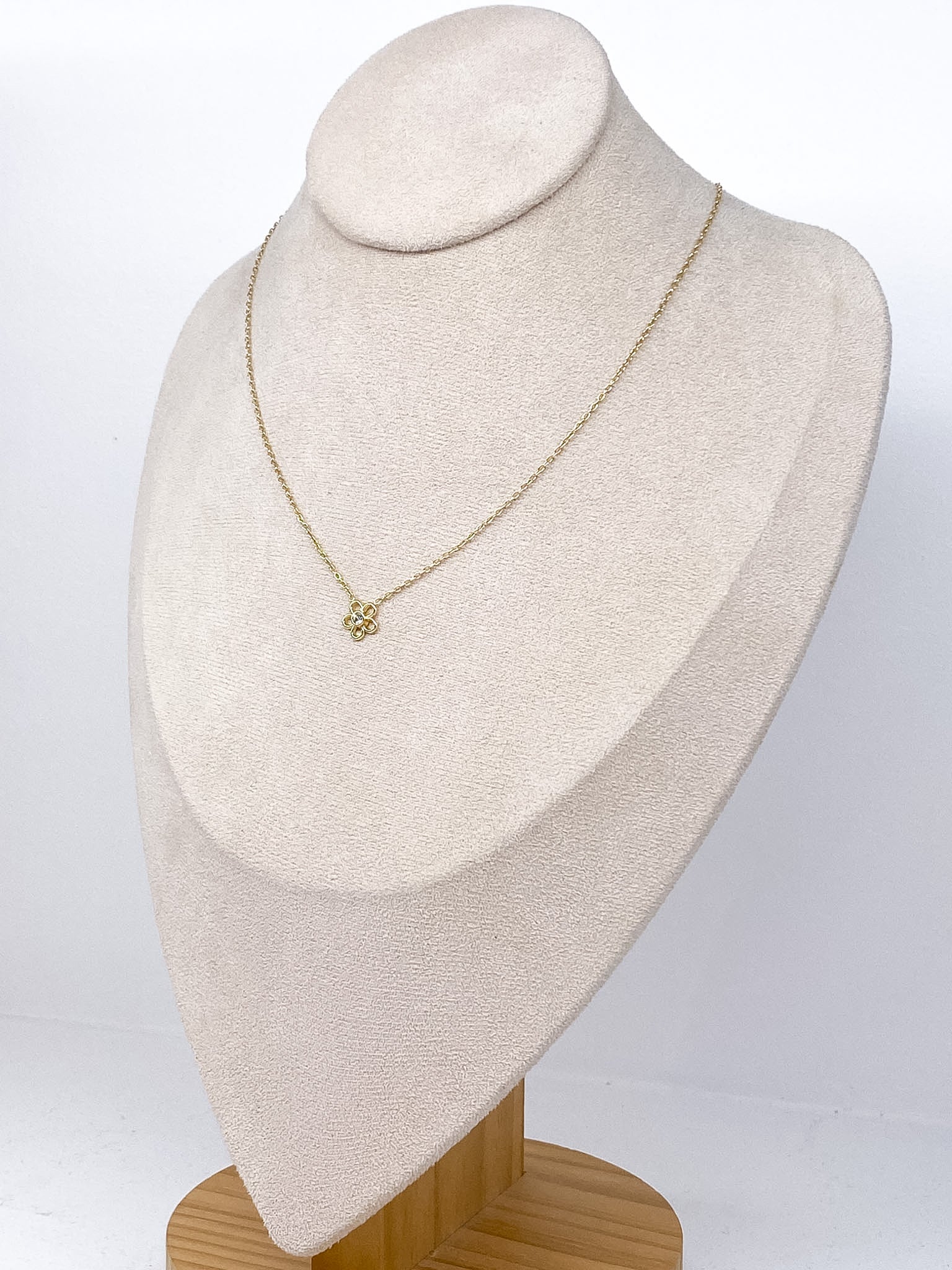 Collier fin en acier inoxydable fleur avec strass