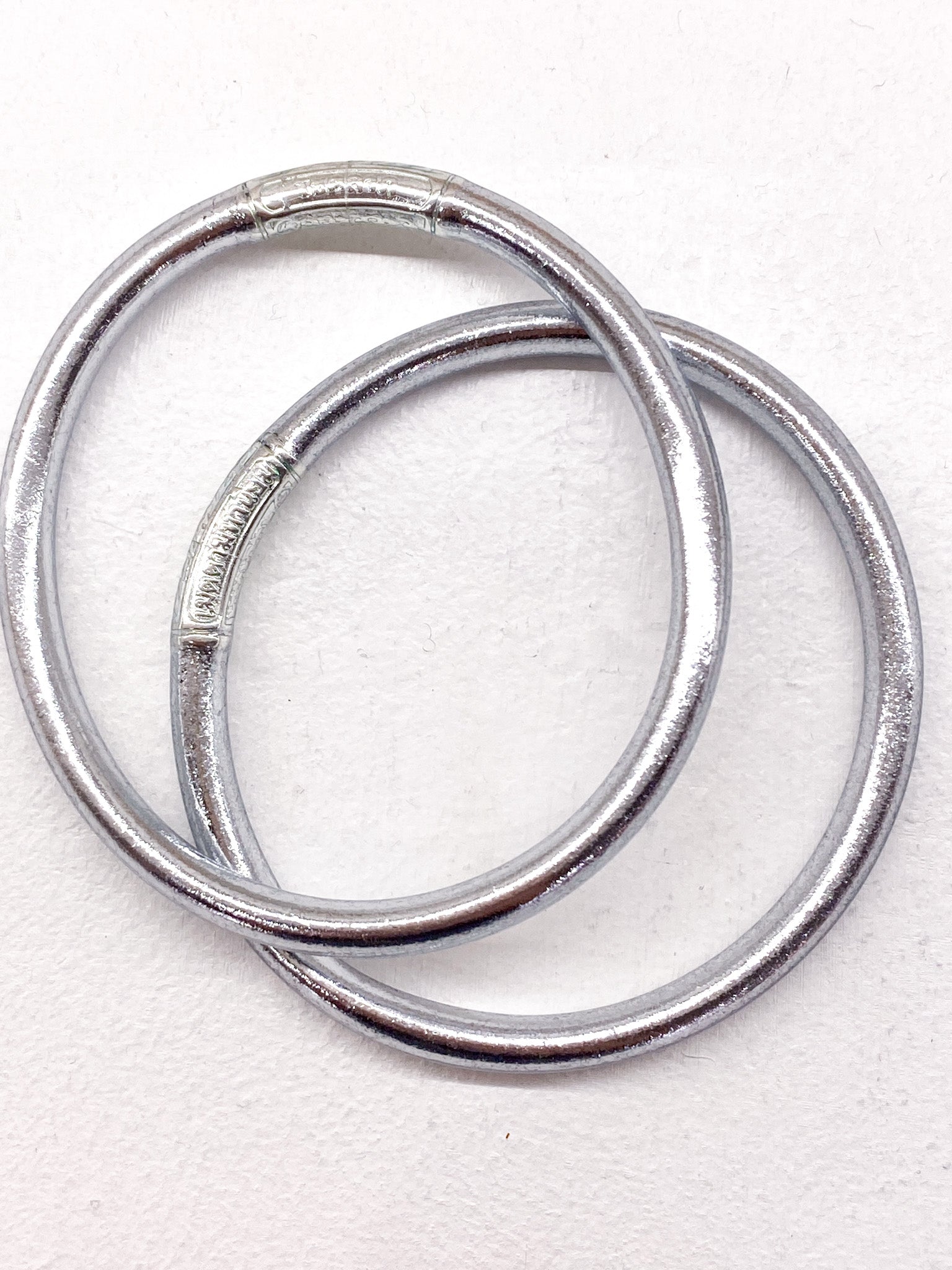 Bracelet bouddhiste argenté épais Ikita