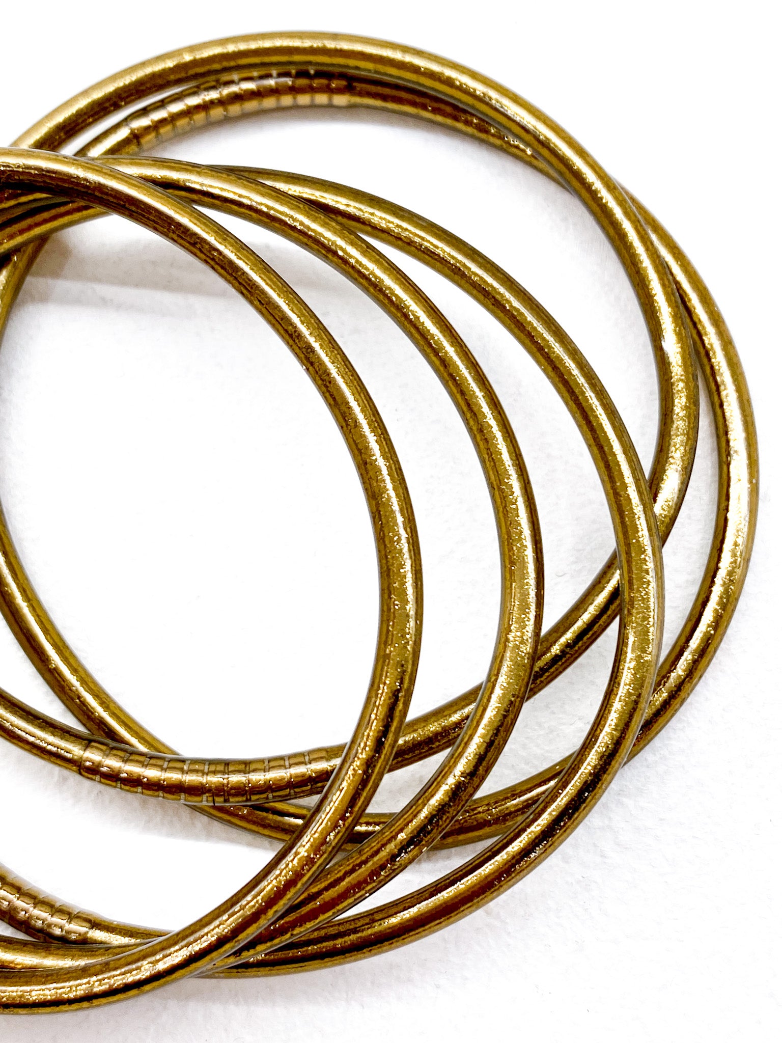 Bracelet bouddhiste fin Ikita en plusieurs couleurs