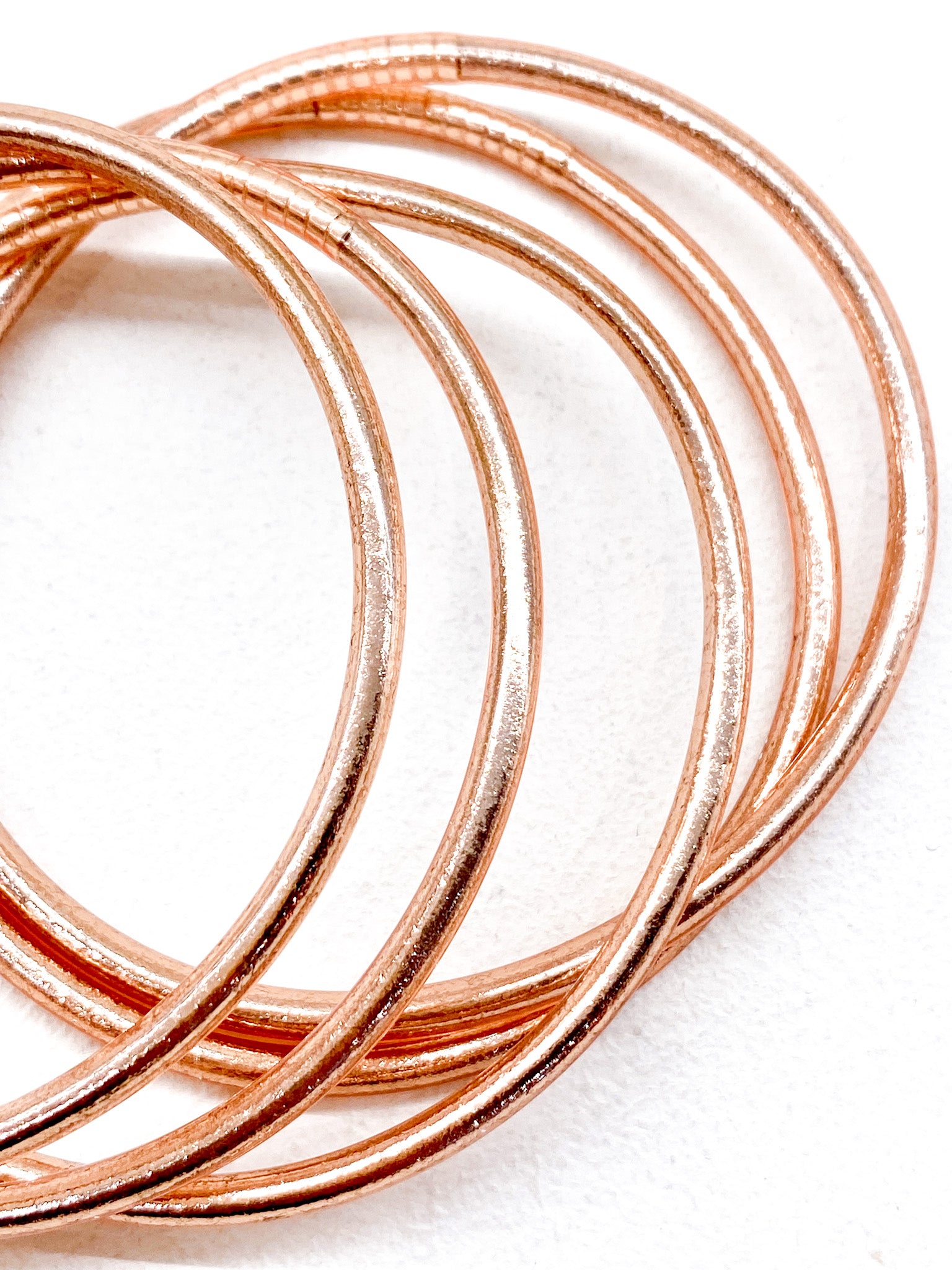 Bracelet bouddhiste fin Ikita en plusieurs couleurs