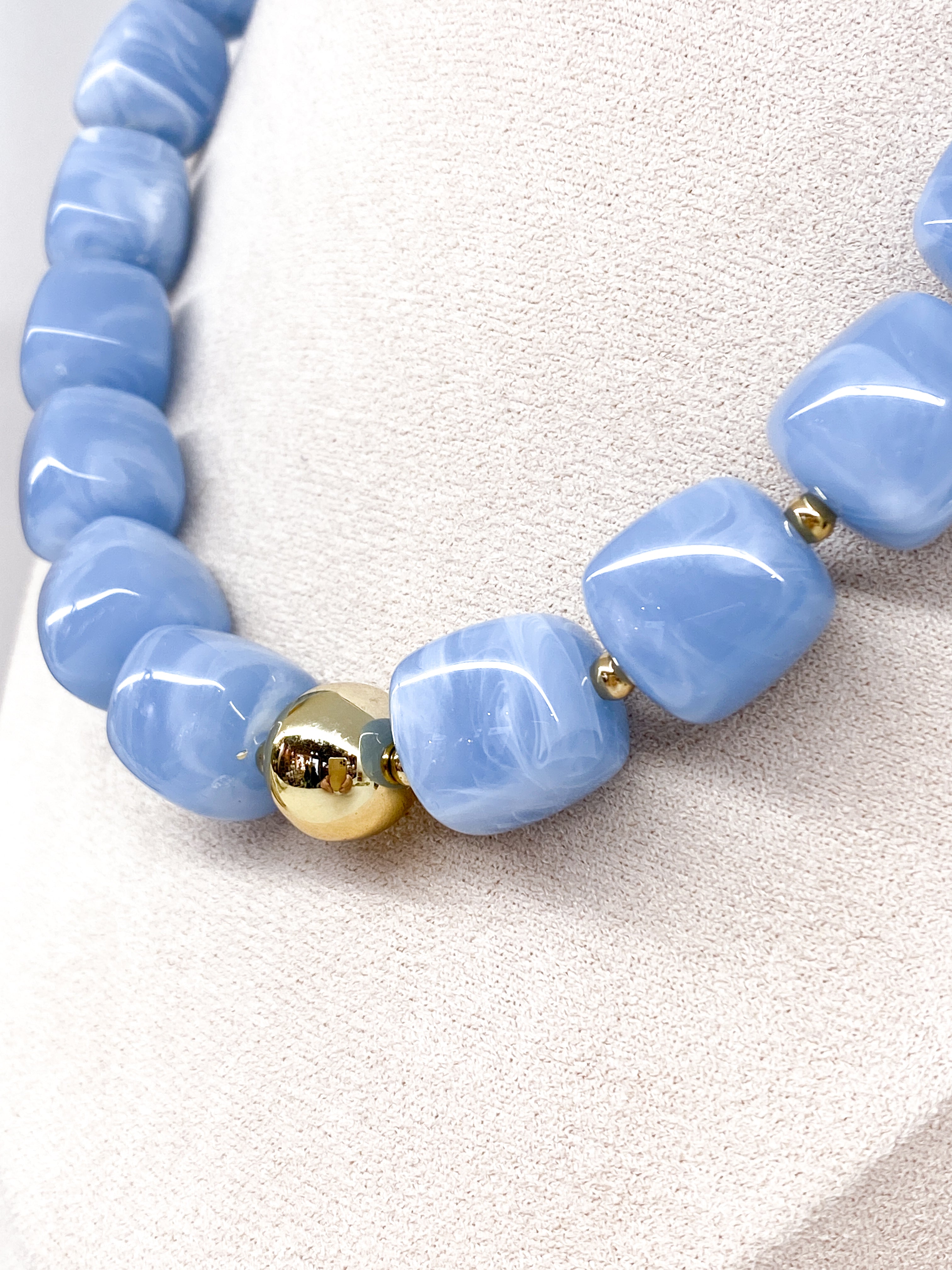 Collier perles carrées acétate marbré