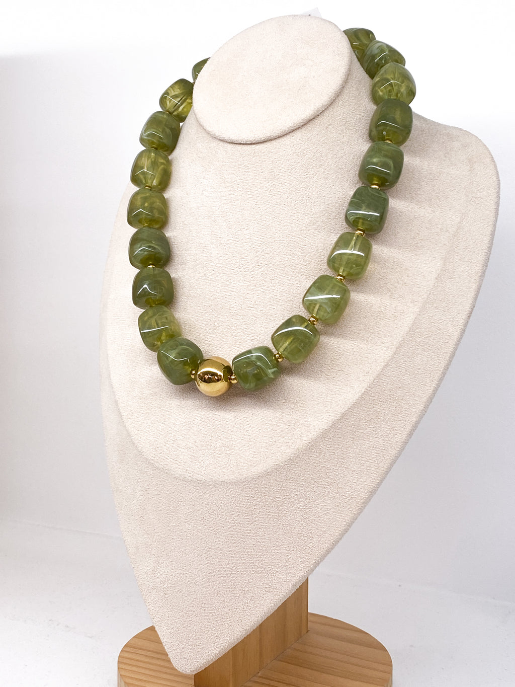 Collier perles carrées acétate marbré