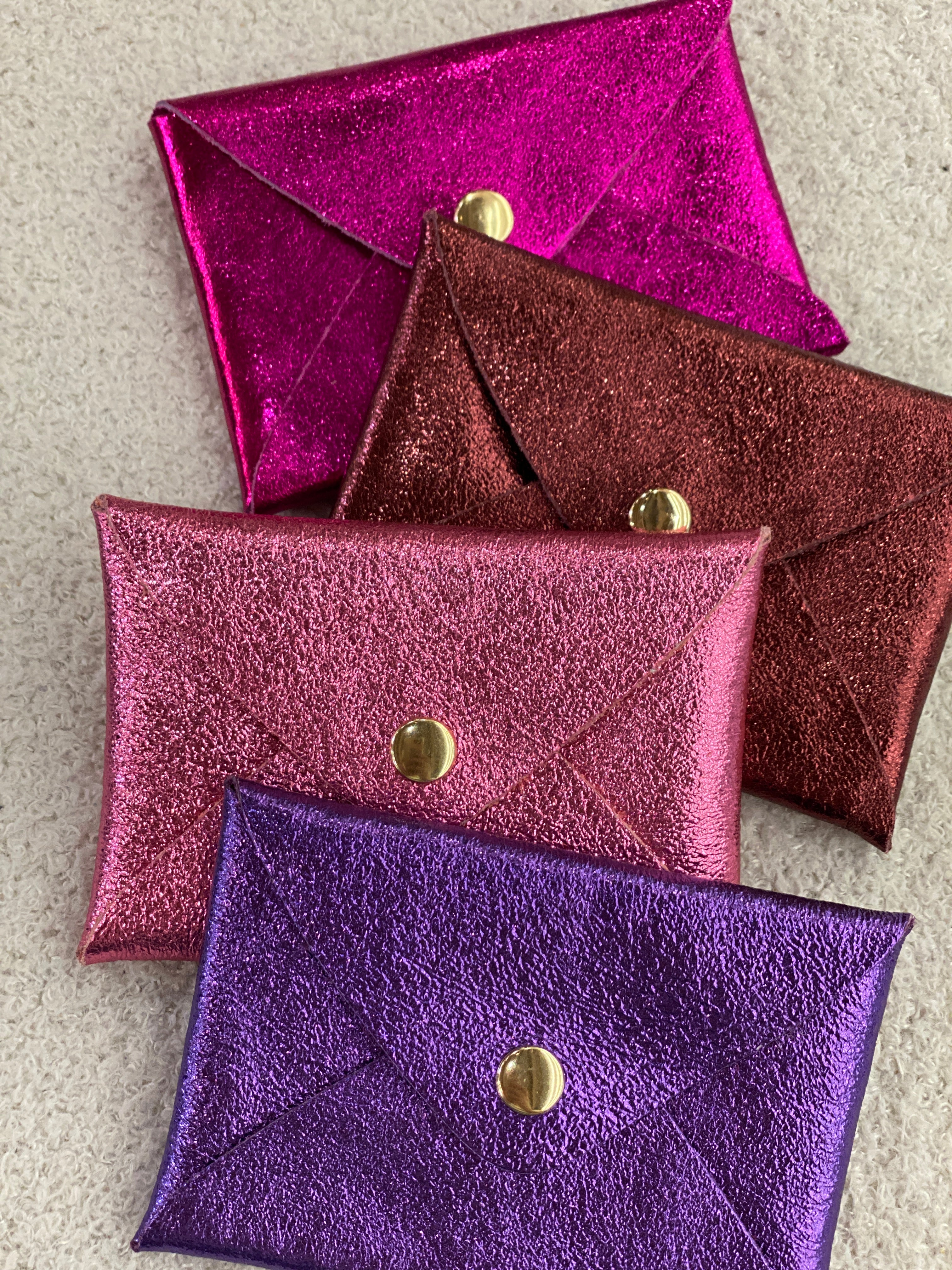 Porte-cartes en cuir de vachette rose et violet