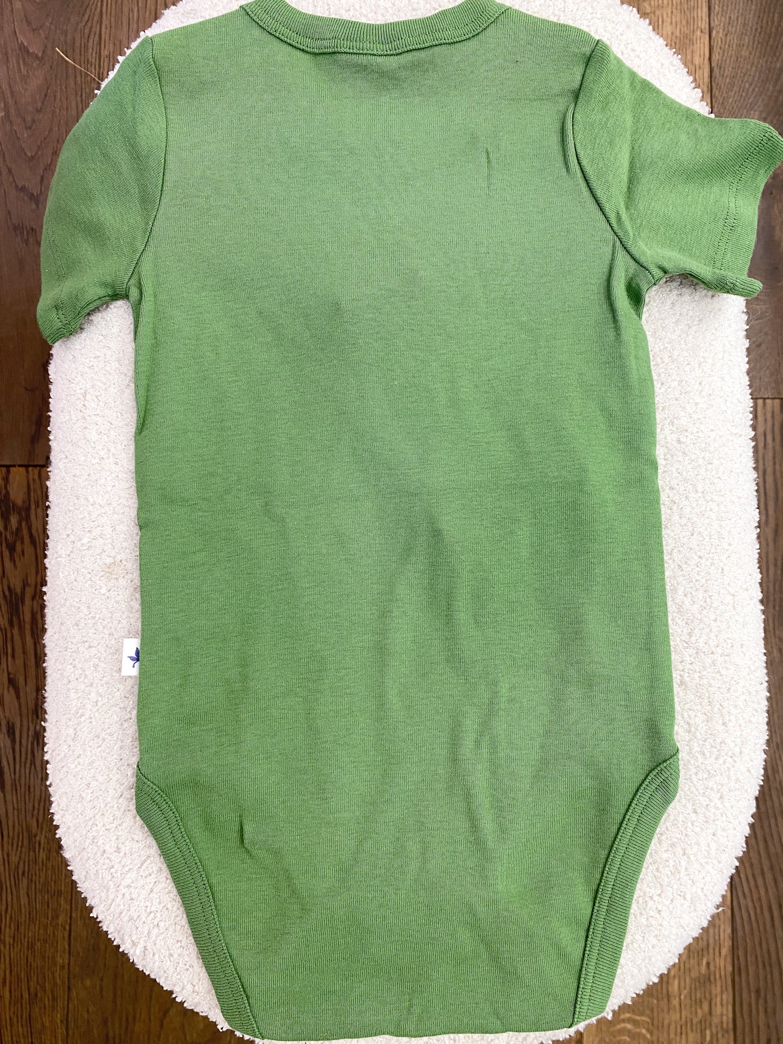 Body bébé personnalisé vert – manches courtes