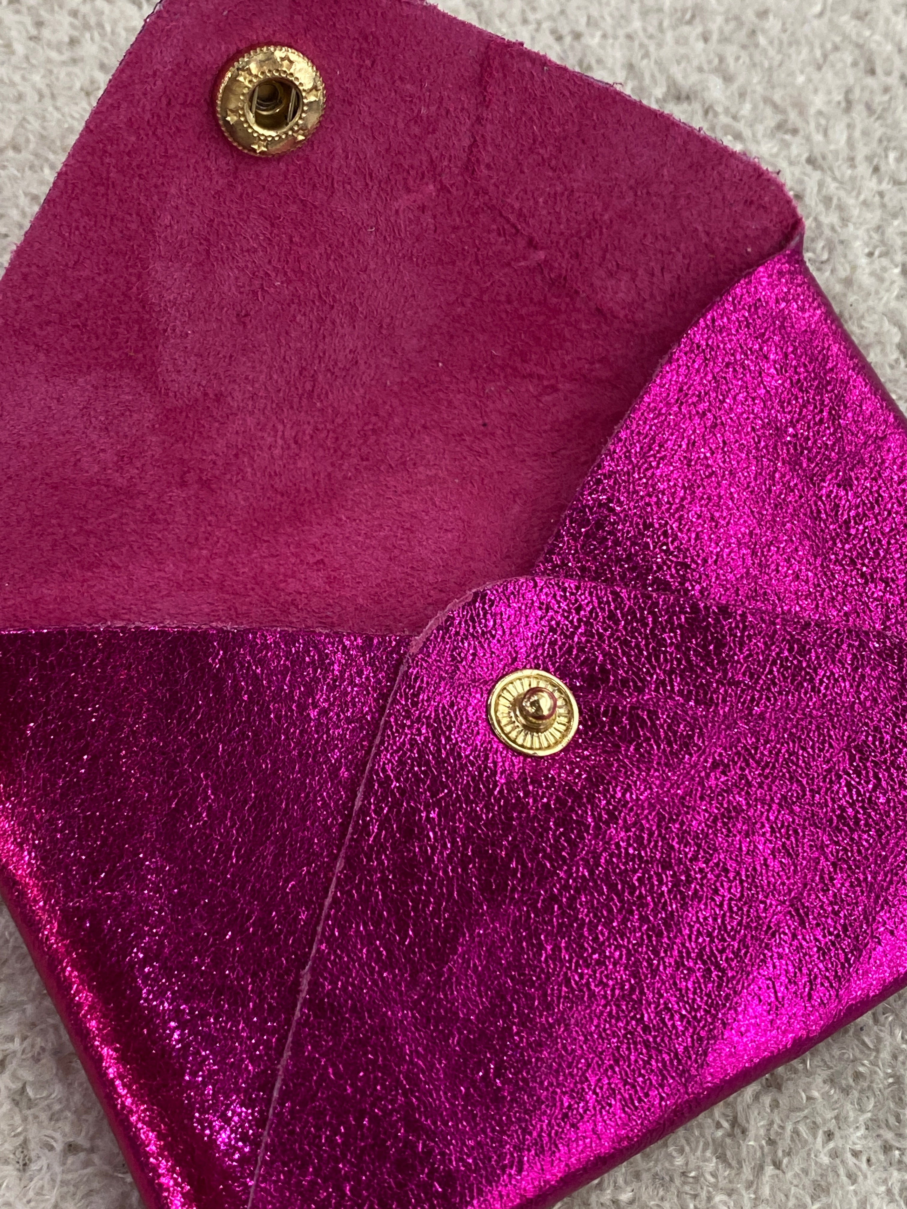 Porte-cartes en cuir de vachette rose et violet